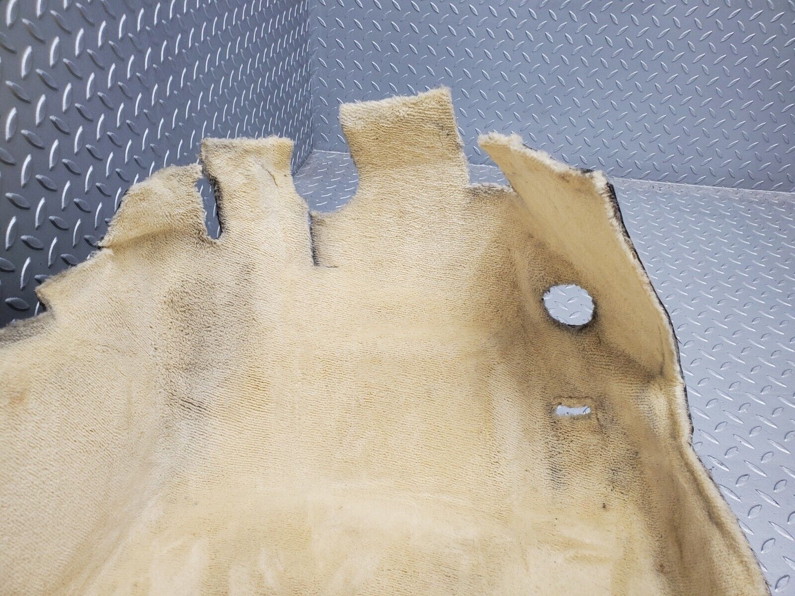 46984 Mercedes-Benz R129 320SL Coupe Front Right Floor Carpet Beige 1296801440