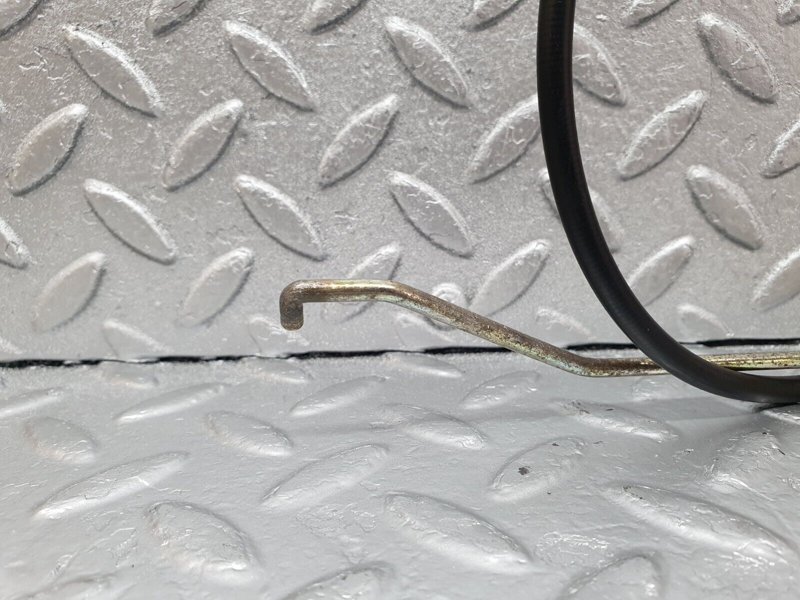 43701 Mercedes-Benz C126 380SEC Coupe Door Lock Cable