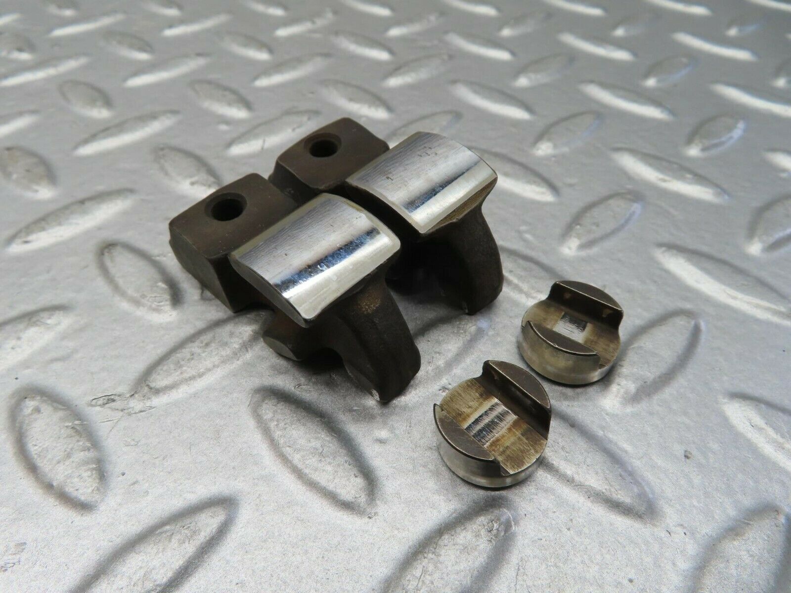 15693 Mercedes-Benz R107 450SL Valve Rocker Arm With Valve Tappet Pair