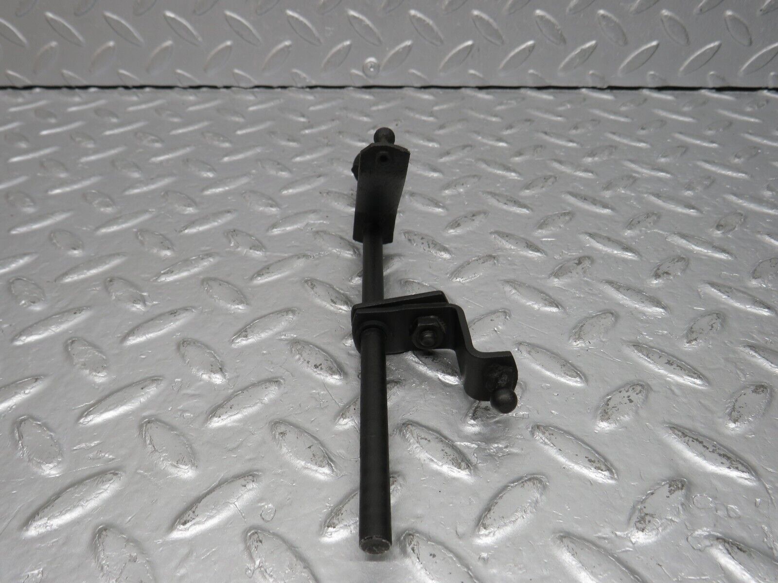 39262 Mercedes-Benz R107 500SL Accelerator Pedal Linkage