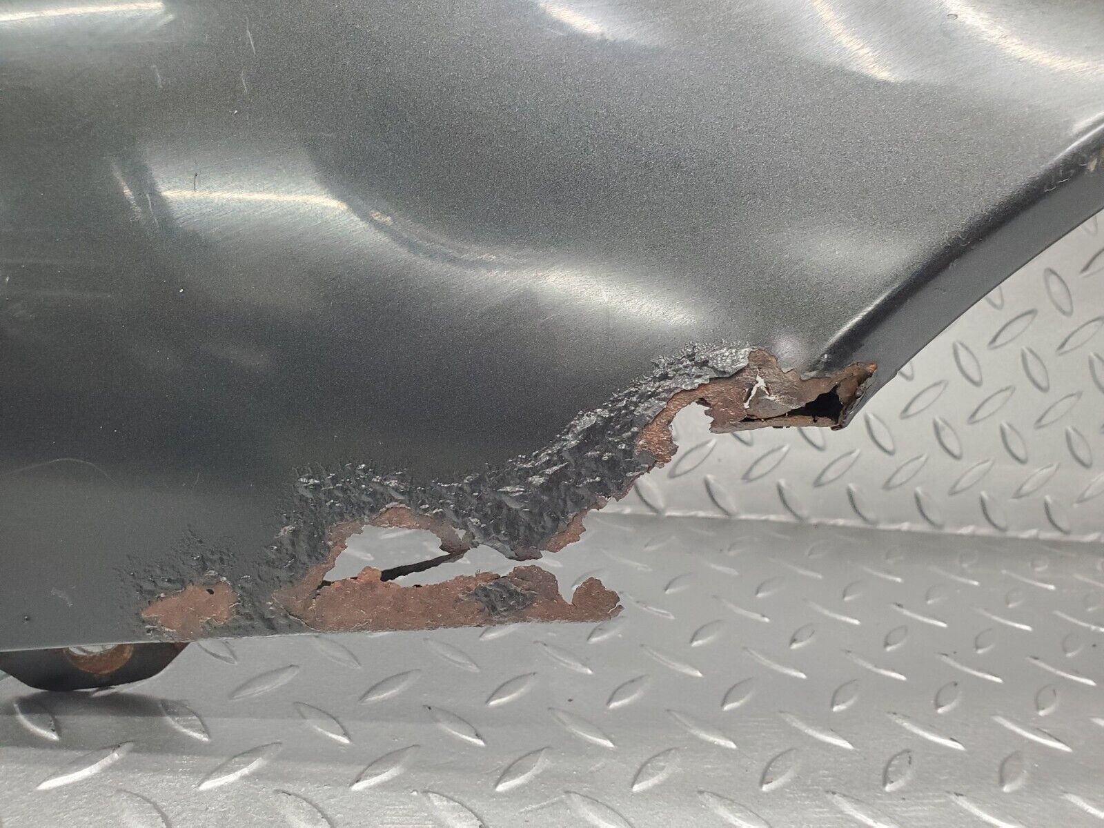 46124 Mercedes-Benz R129 Front Left Wing Fender