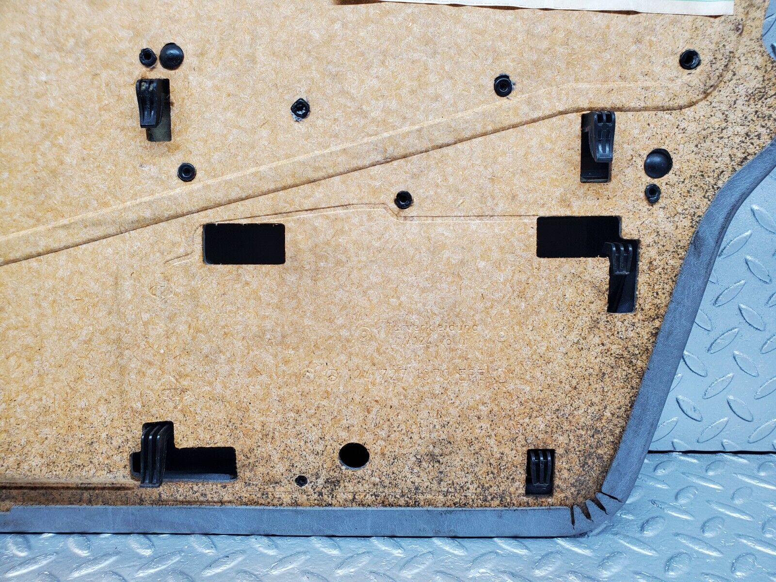 44689 Mercedes-Benz W124 220E Front Left Door Card Grey 1247271370