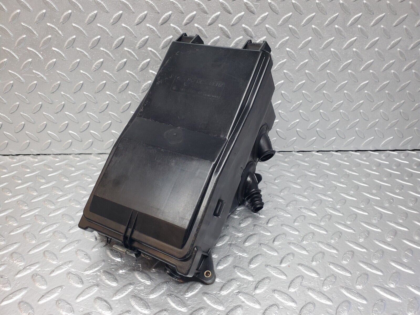 45722 Mercedes-Benz W126 420SE Fuse Box Housing 1265401650 1265400182