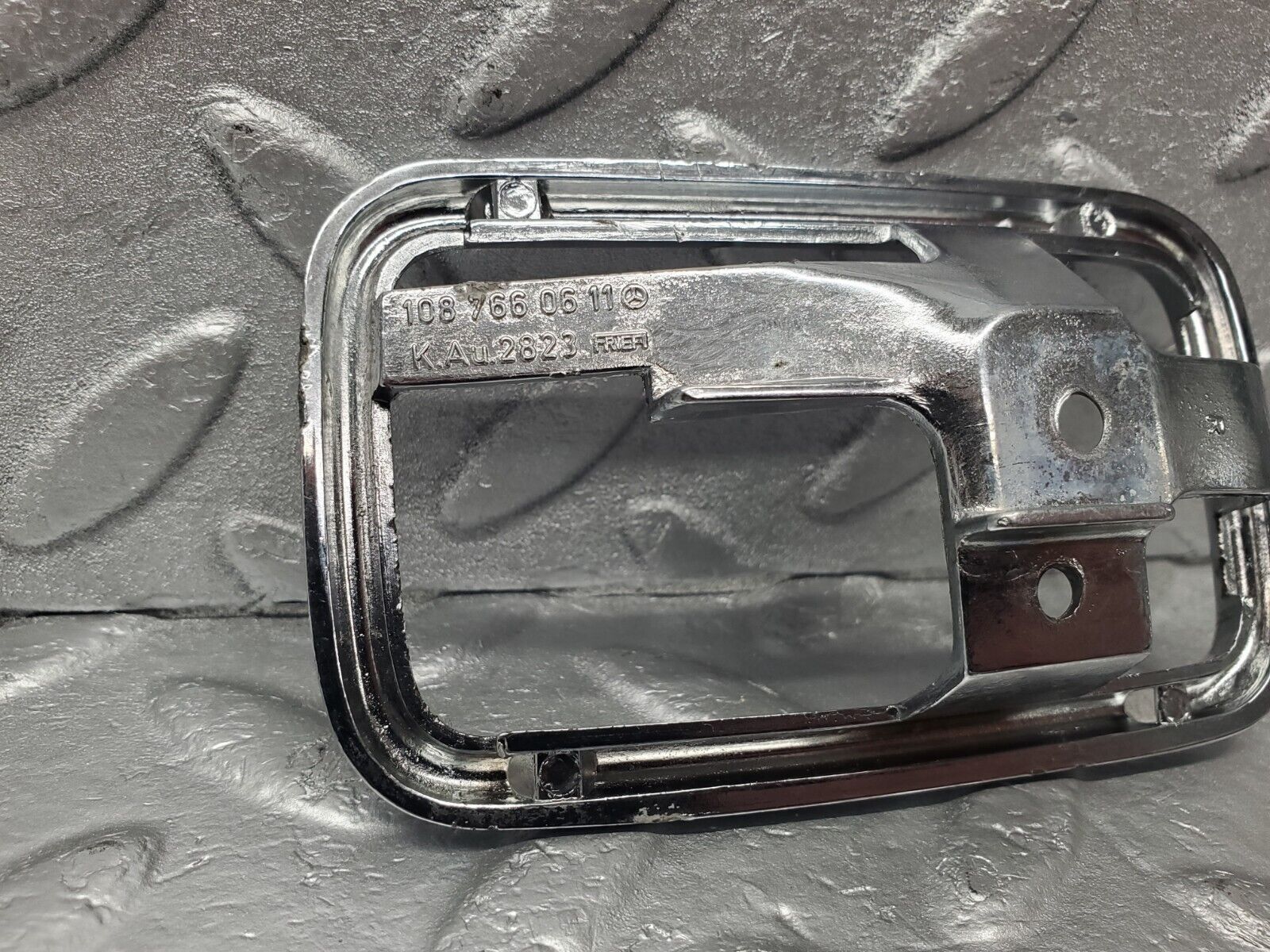 46464 Mercedes-Benz C123 280CE Coupe Chrome Frame For Door Opener Right 1087660611