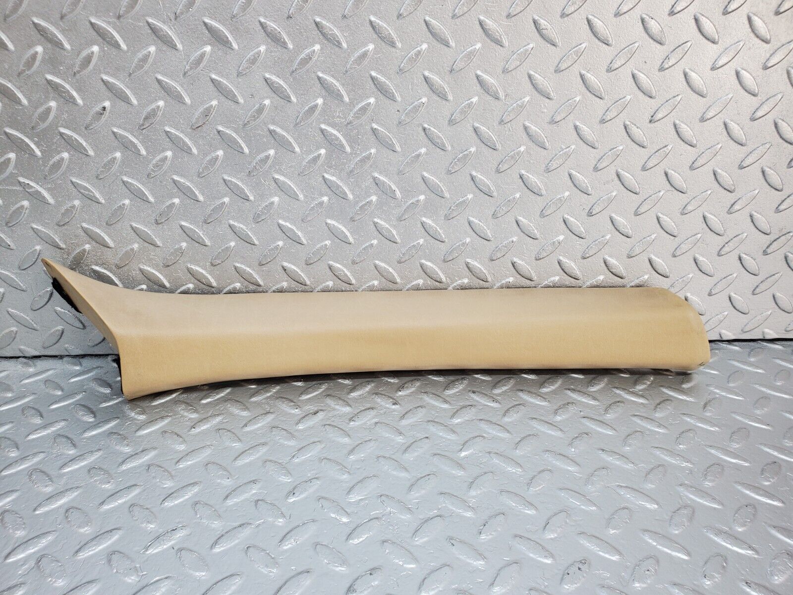 45563 Mercedes-Benz W126 420SE A Pillar Cover Trim Right Side Beige