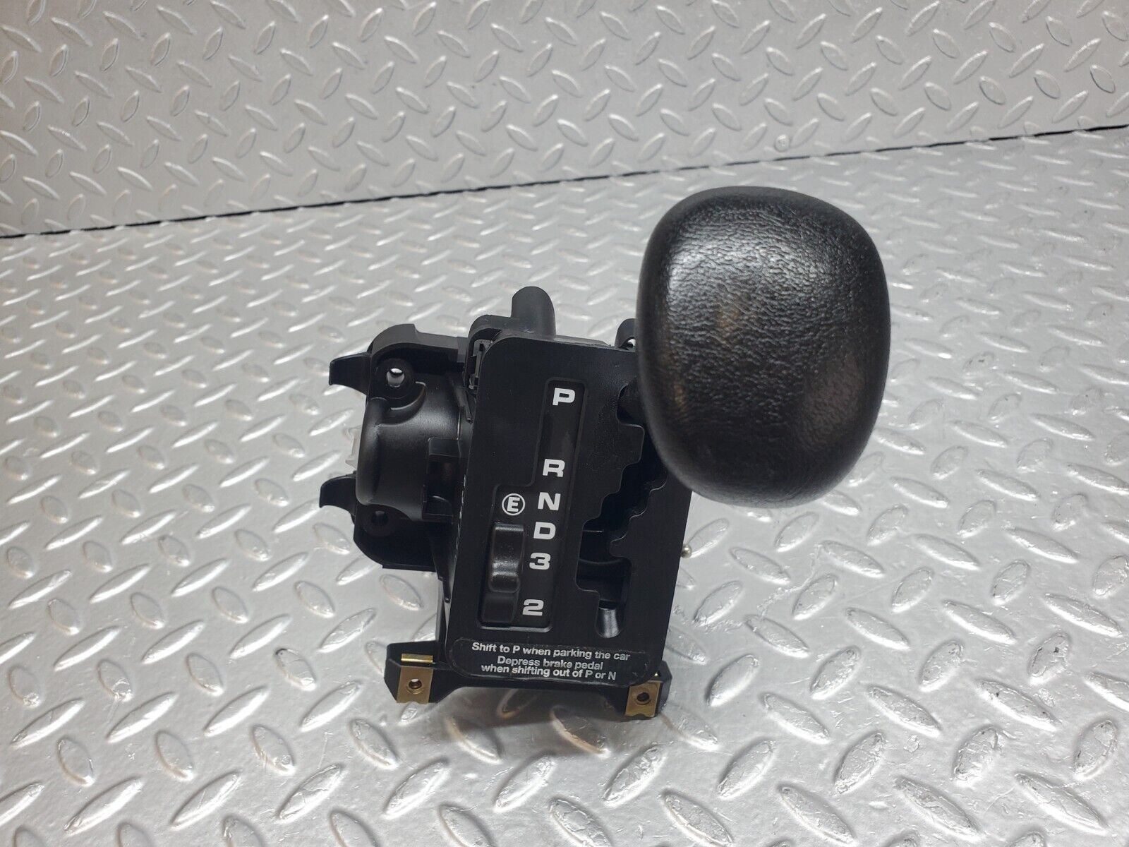 44784 Mercedes-Benz W124 220E Automatic Gear Selector 1292670637 2012670480