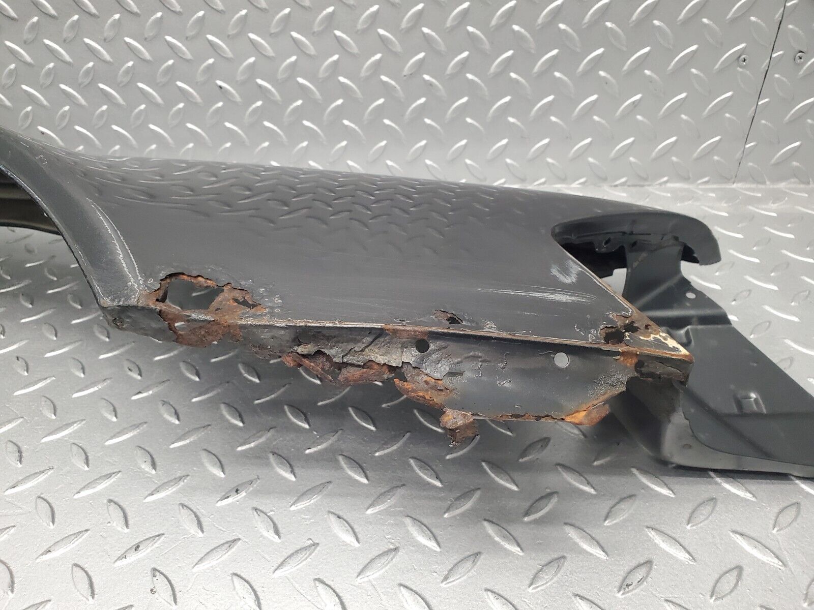 46126 Mercedes-Benz R129 Front Right Wing Fender