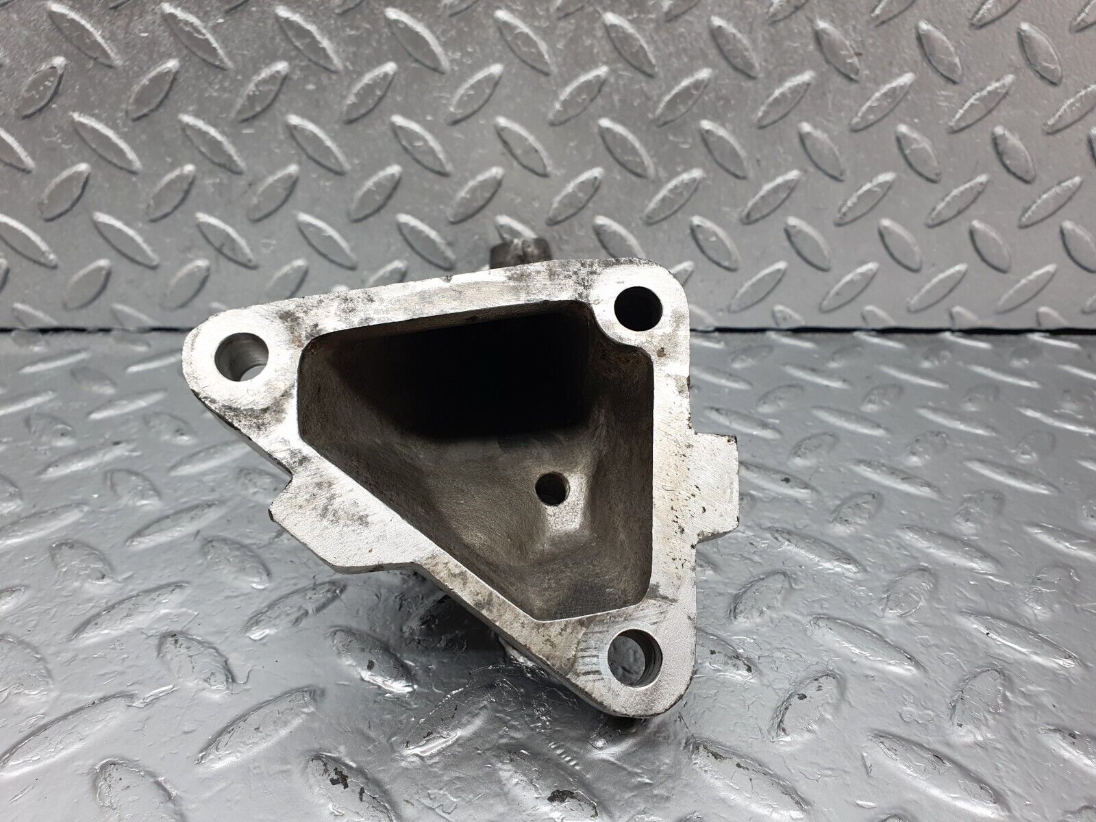 44012 Mercedes-Benz C123 230CE Coupe Engine Mount Bracket Left Side 1022230504