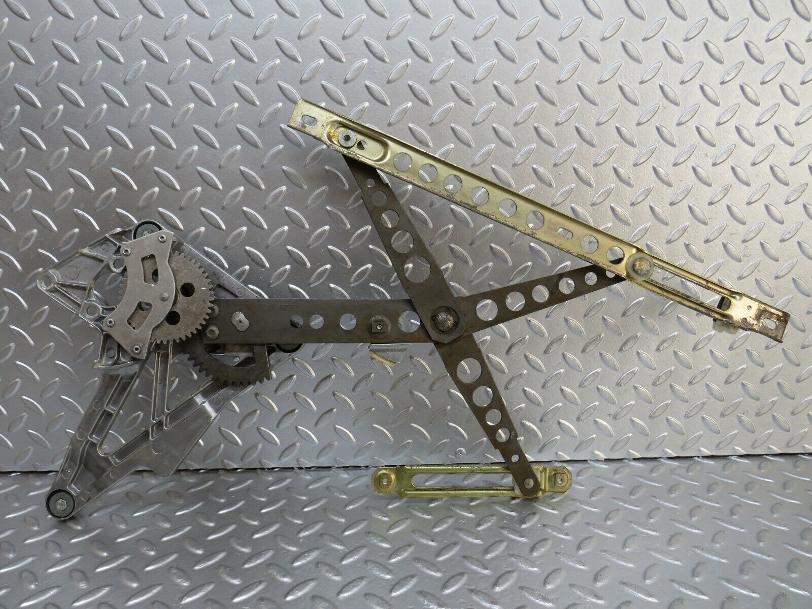 23937 Mercedes-Benz W123 280E Front Left Power Window Regulator 1237202746