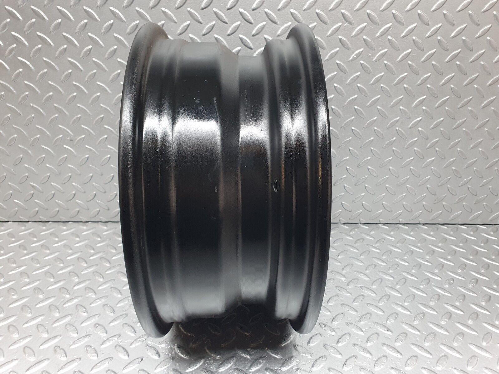 44242 Mercedes-Benz W123 280E Steel Wheel 6Jx14H2 ET30 1234001602