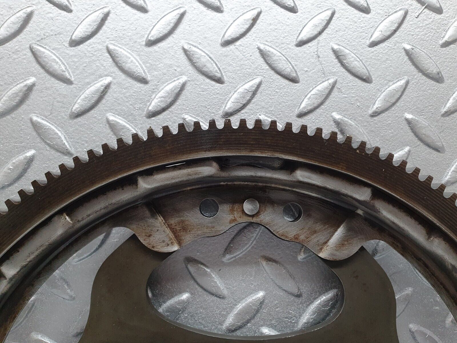 42566 Mercedes-Benz R129 320SL Coupe Flywheel Starter Ring & Bolts 1040300112