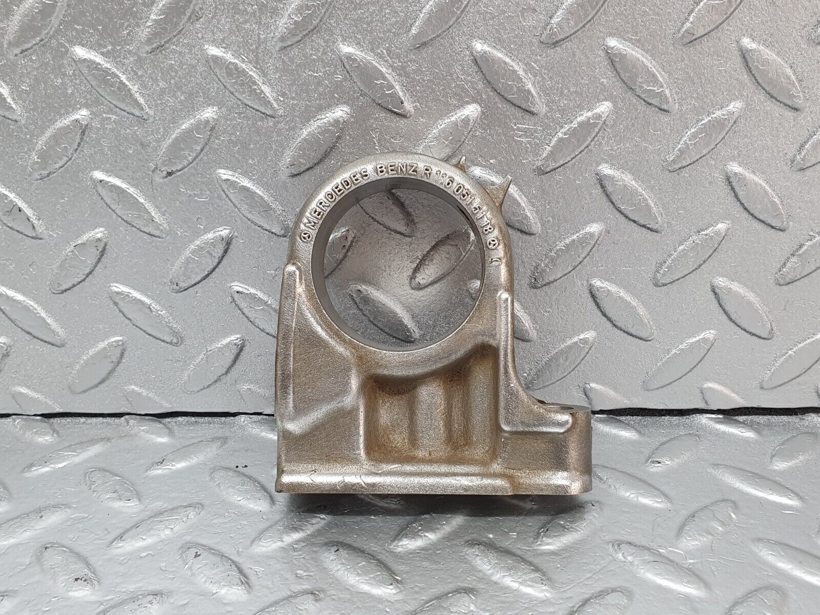 43796 Mercedes-Benz C126 380SEC Coupe Camshaft Tower Bearing 1160515118