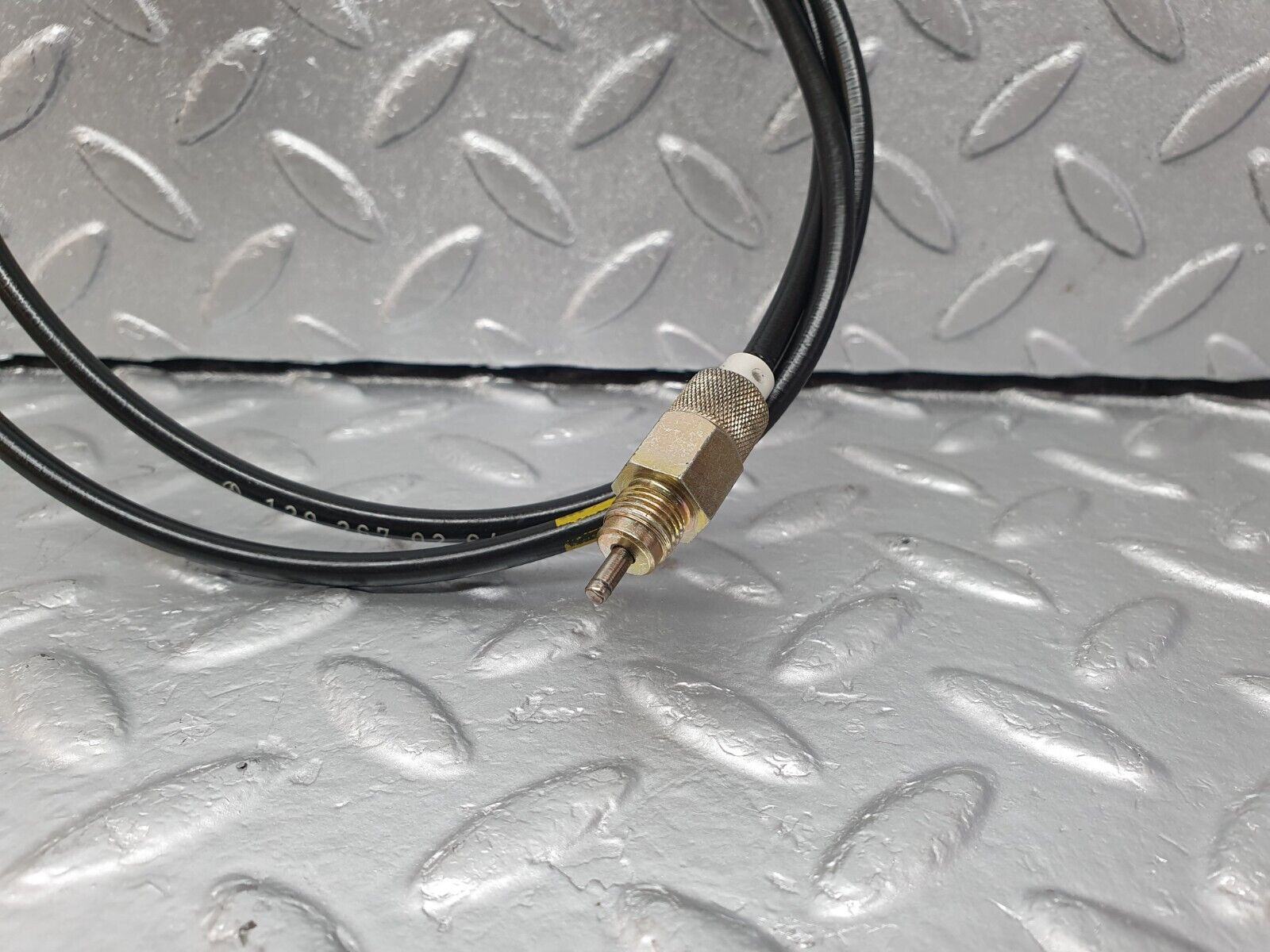 42576 Mercedes-Benz R129 320SL Coupe Steering Lock Transmission Lockout Cable 1292670264