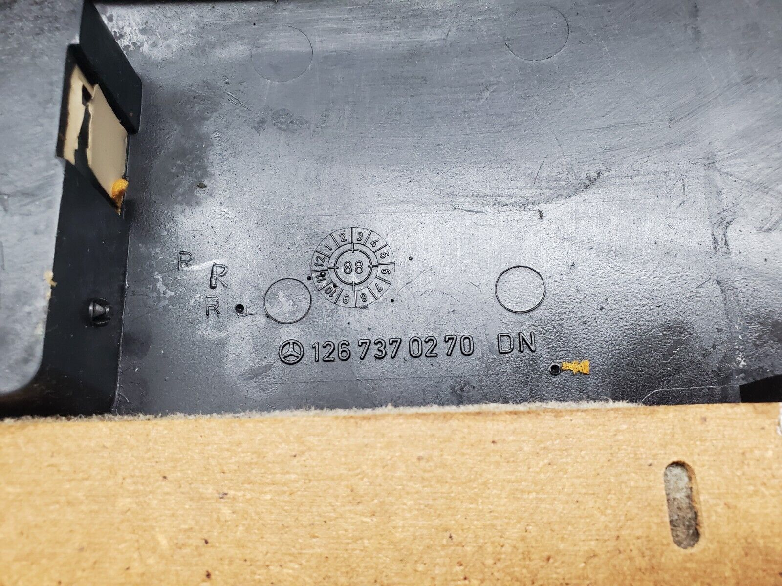 45720 Mercedes-Benz W126 420SE Rear Right Door Card Beige 1267370270