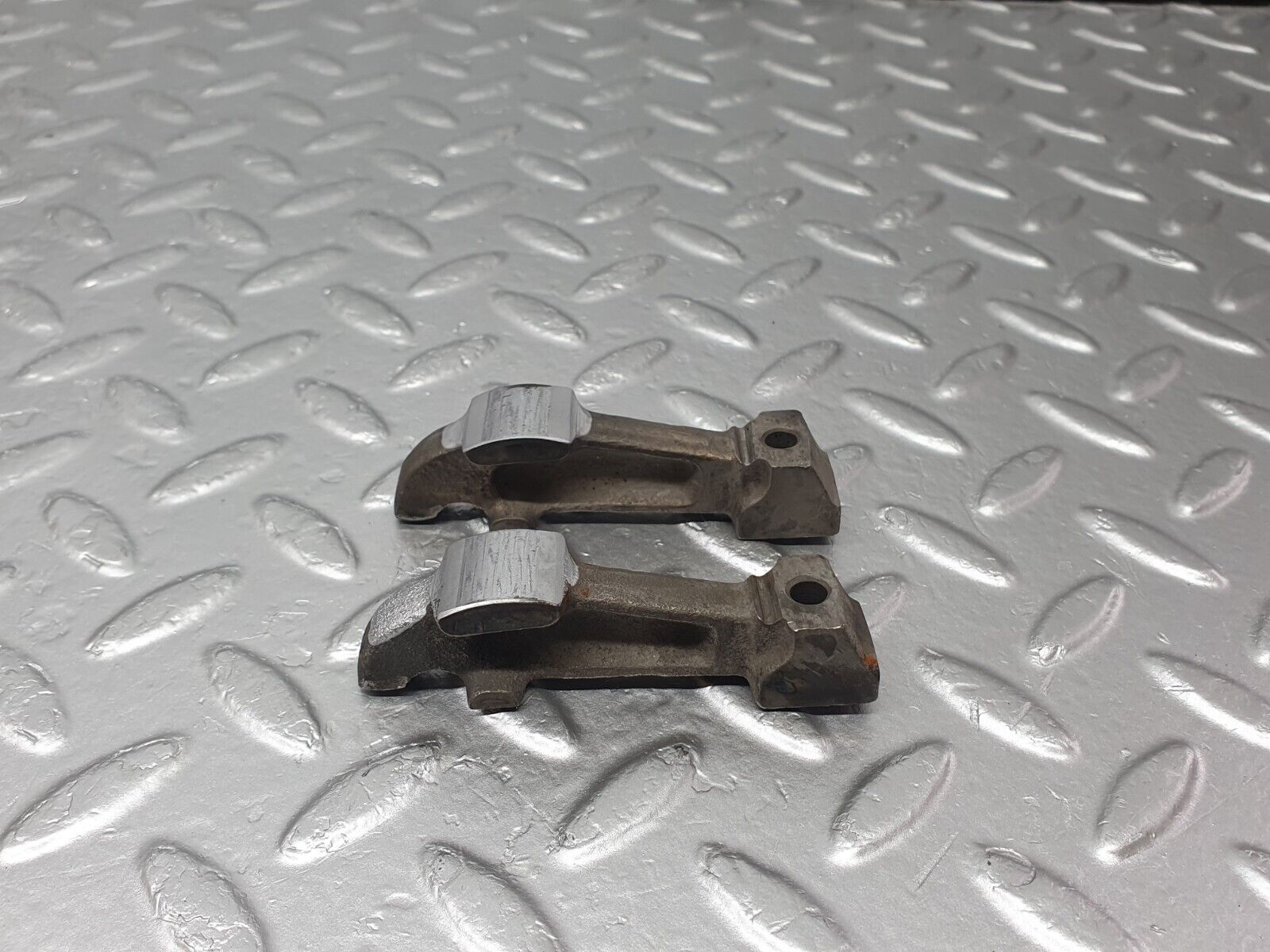 43359 Mercedes-Benz W108 280SE Valve Rocker Arm With Retaining Spring