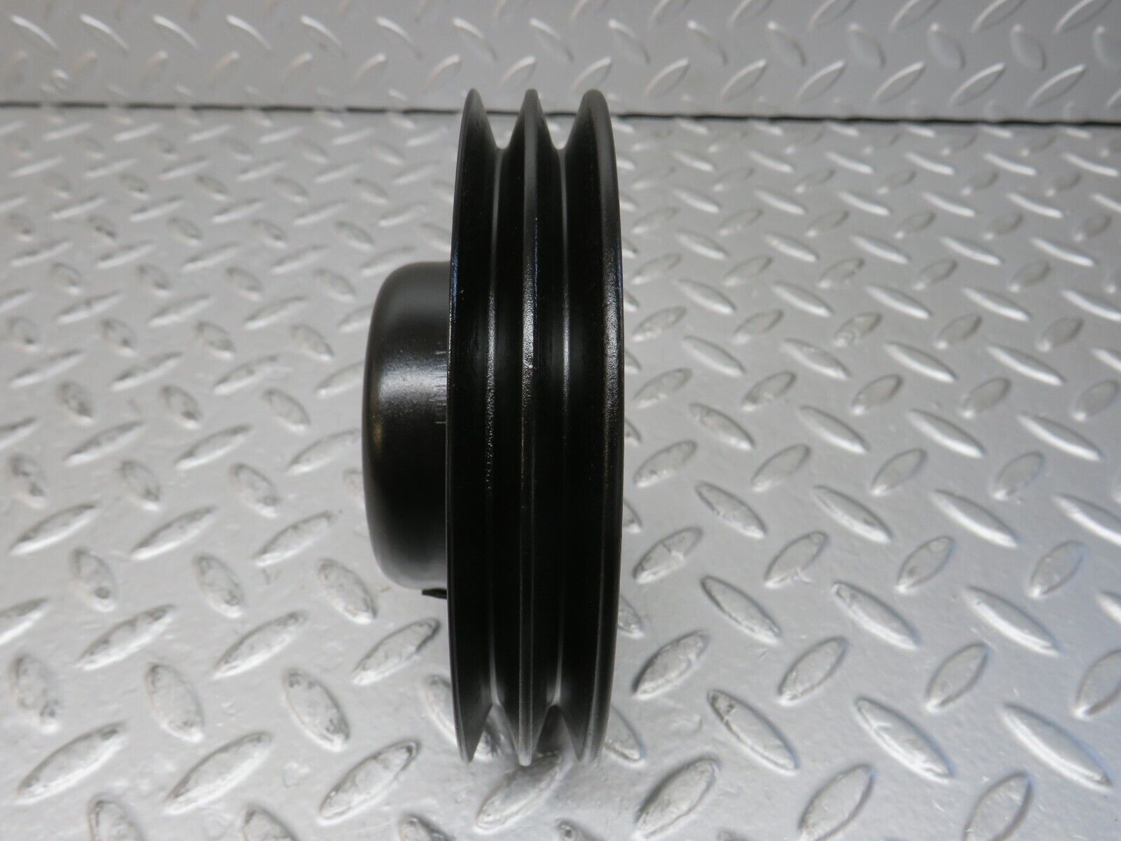 32863 Mercedes-Benz C107 R107 350 V8 Water Pump Pulley