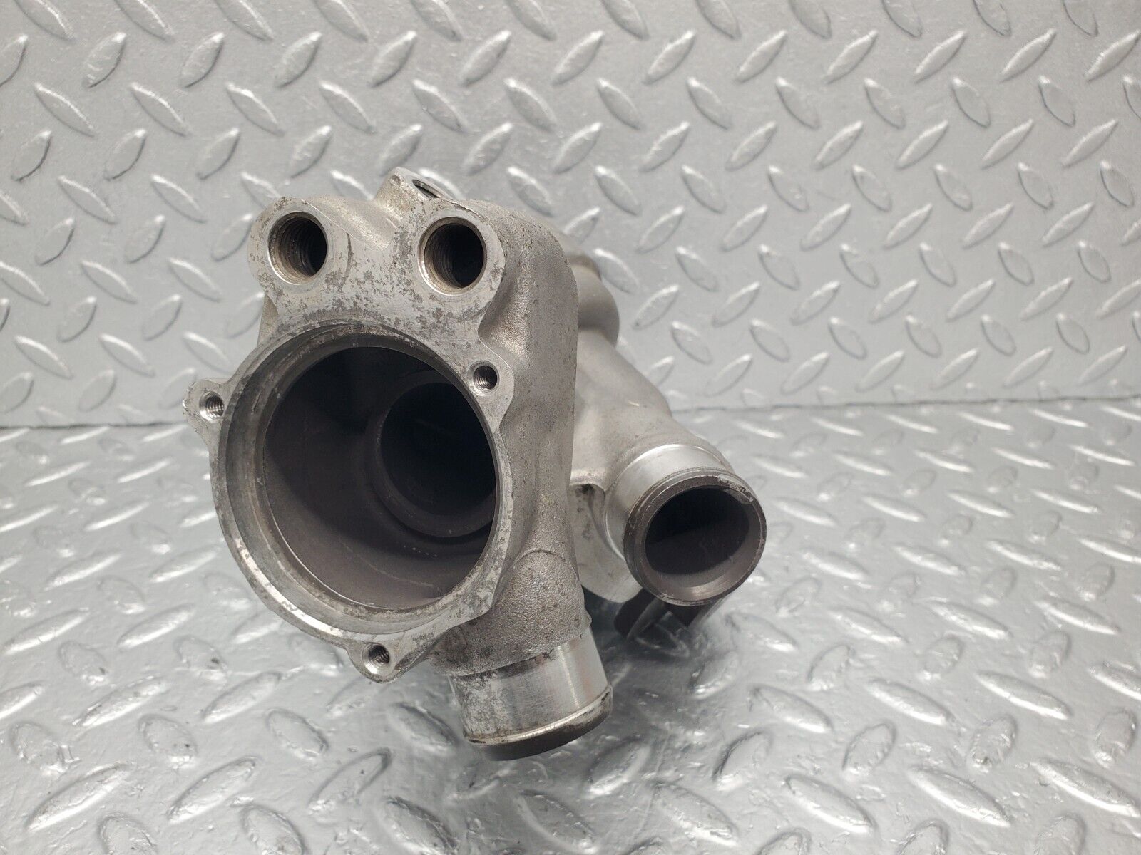46160 Mercedes-Benz W124 280E Water Pump