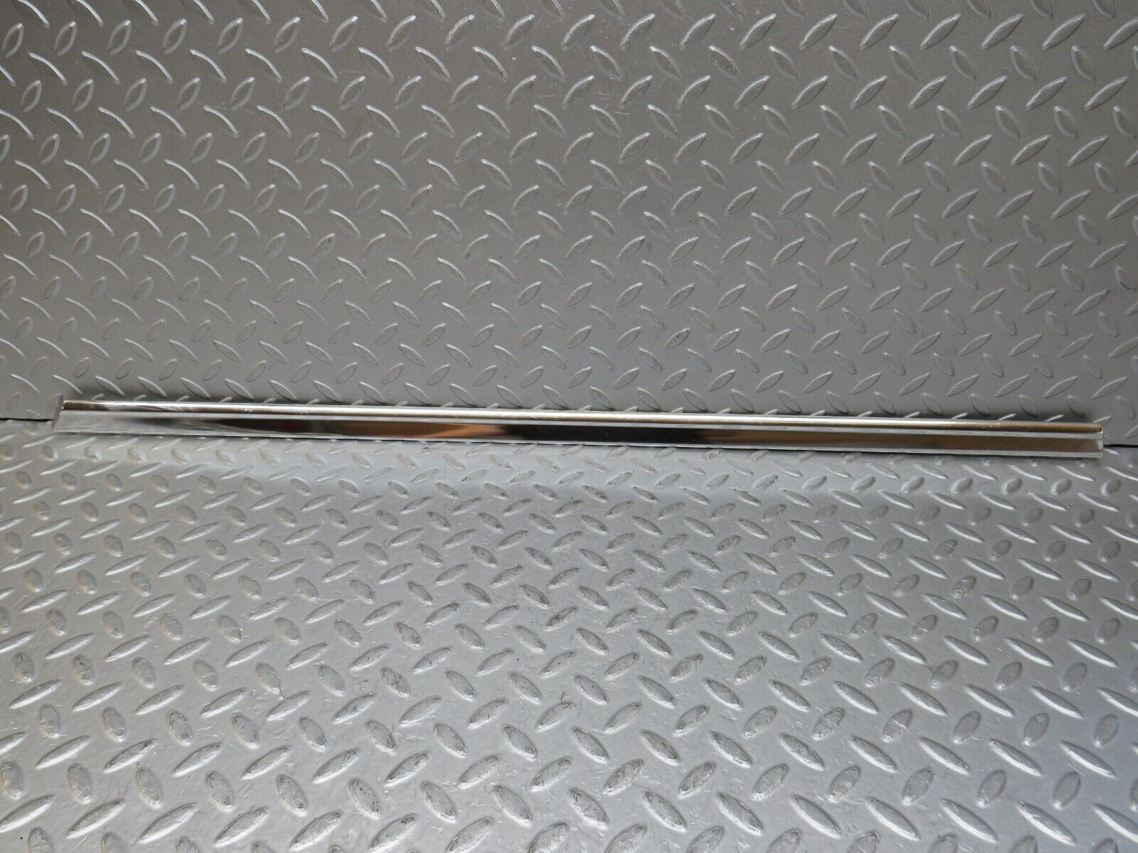 35373 Mercedes-Benz R107 280SL Left Door Chrome Trim