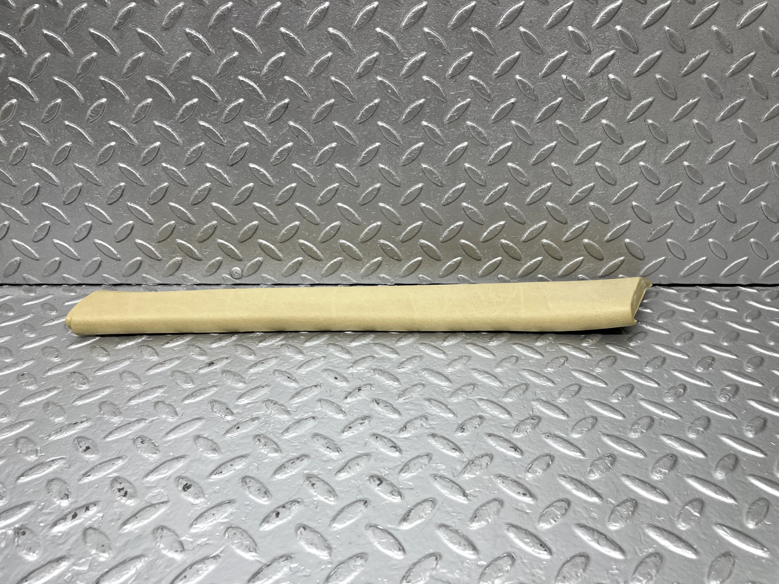 44256 Mercedes-Benz W123 280E A Pillar Cover Panel Left Side Beige