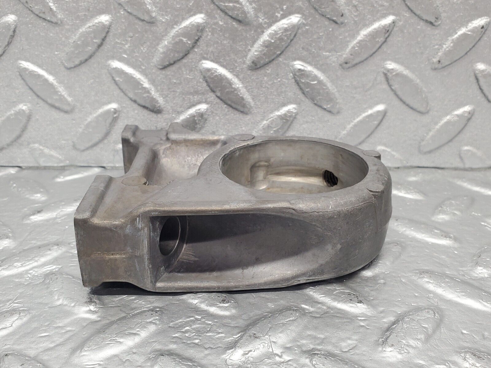 46268 Mercedes-Benz W126 420SE Camshaft Tower Bearing 1160514612