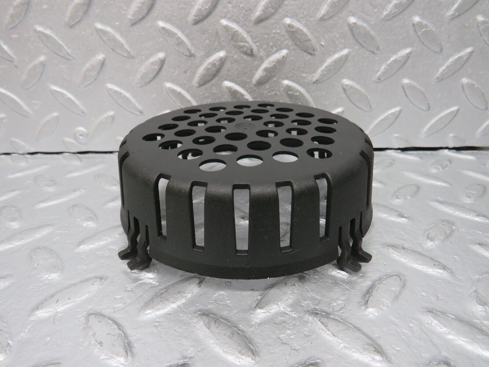 39166 Mercedes-Benz R107 500SL Engine Cooling Fan Cover