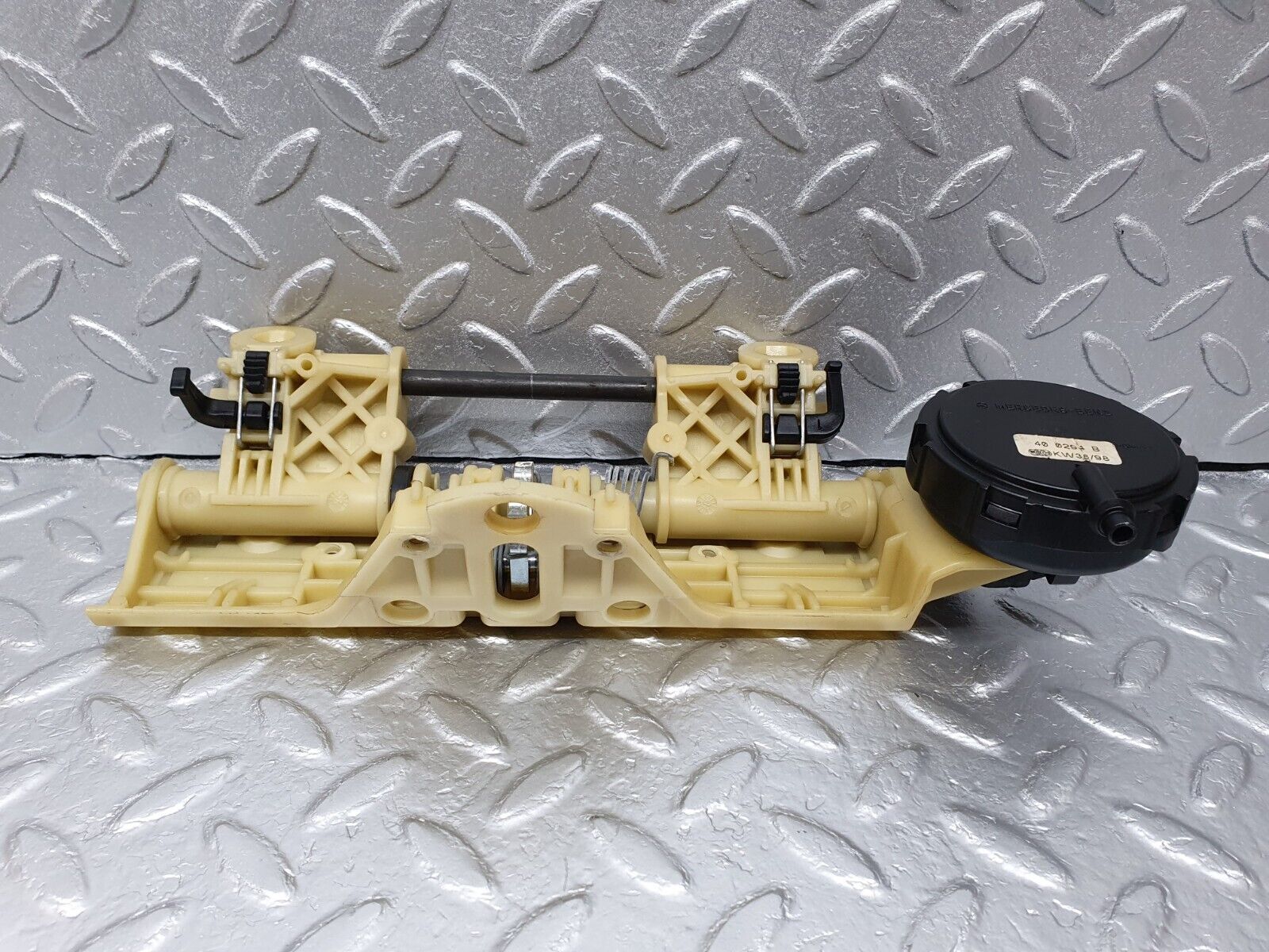 41841 Mercedes-Benz W202 C200 Headrest Folding Mechanism