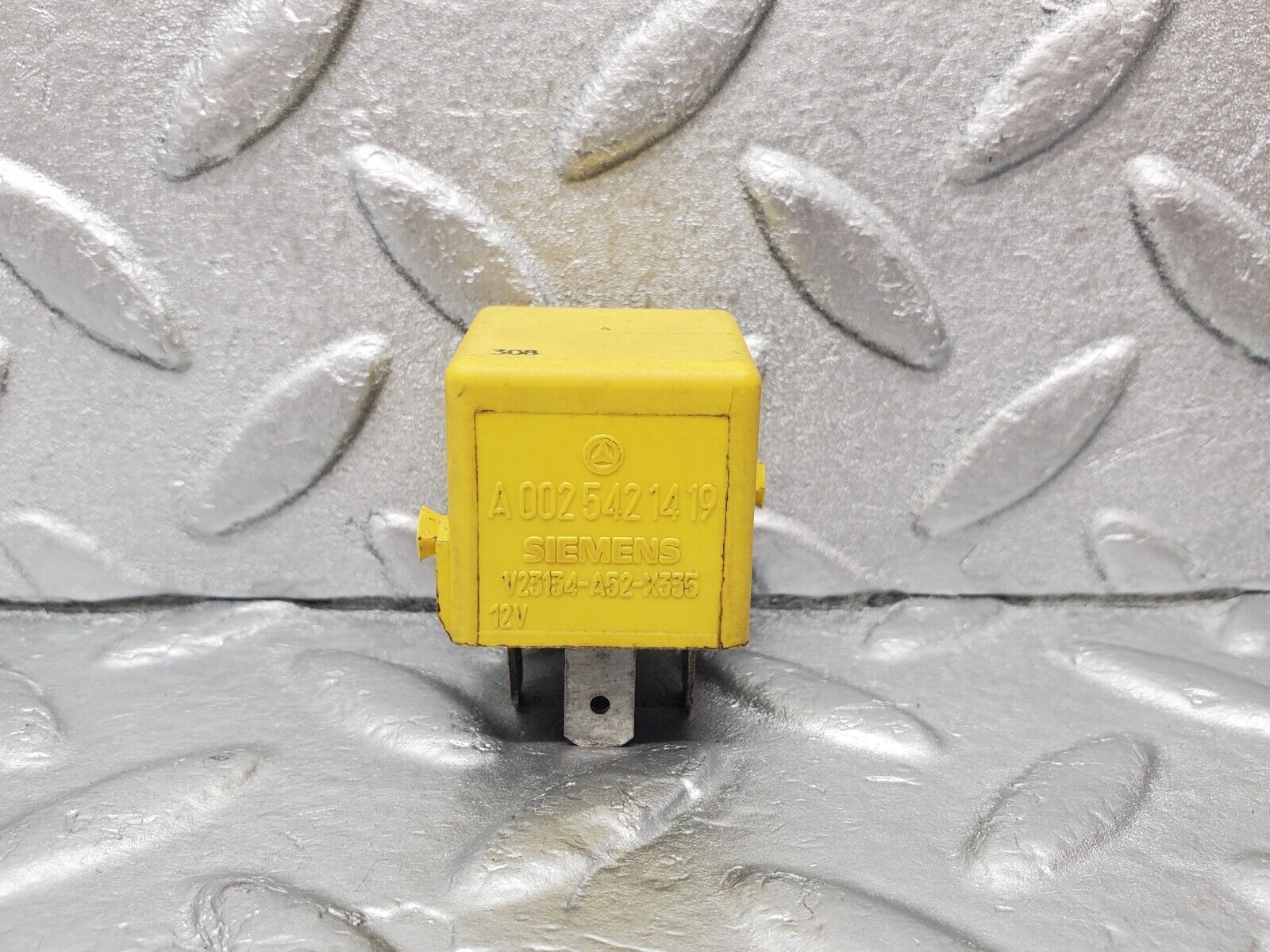 46916 Mercedes-Benz R129 320SL Coupe Multi Purpose Relay 0025421419