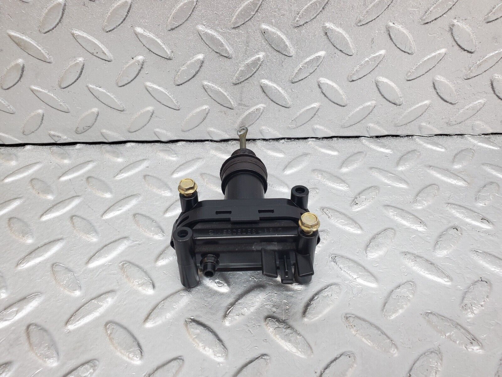 44757 Mercedes-Benz W124 220E Door Lock Vacuum Actuator Rear Left