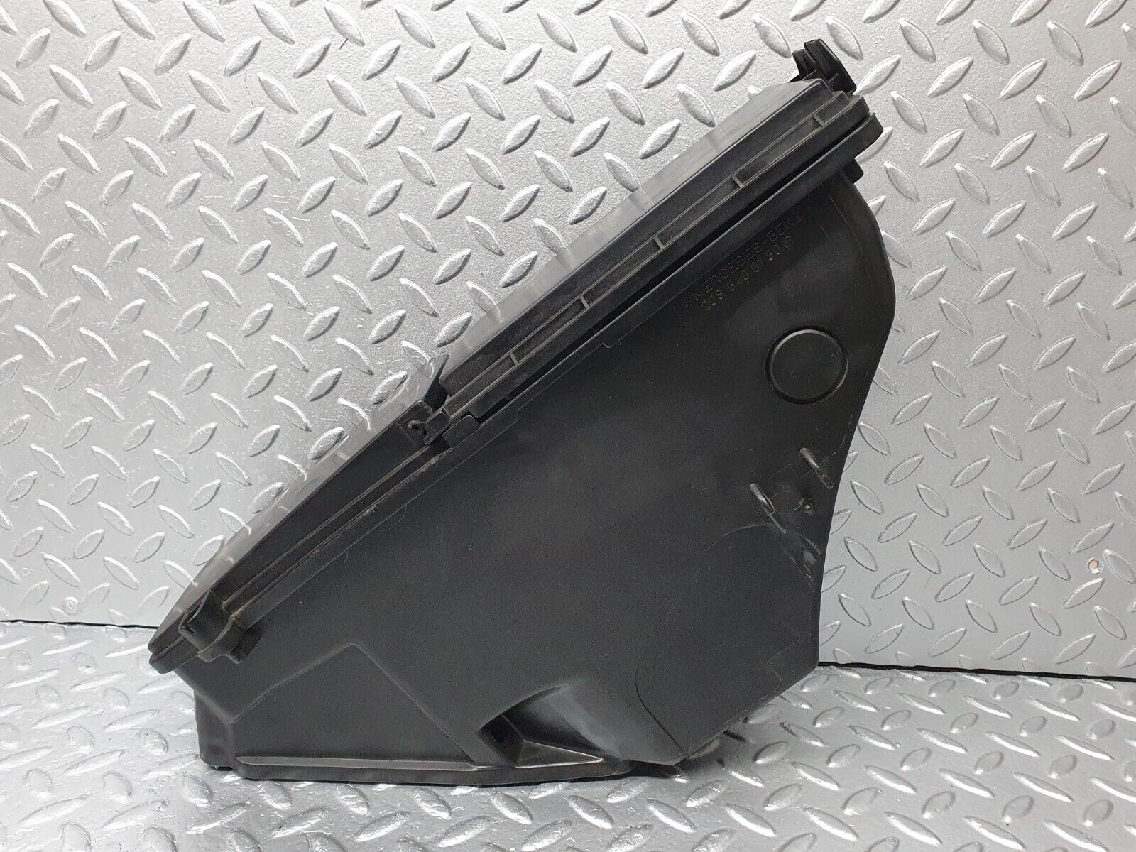 41817 Mercedes-Benz W202 C200 Fuse Box 2085400150 2025453700