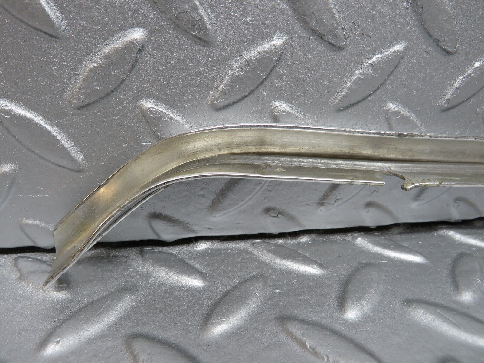 40143 Mercedes-Benz R107 350SL A Pillar Exterior Chrome Trim Left Side