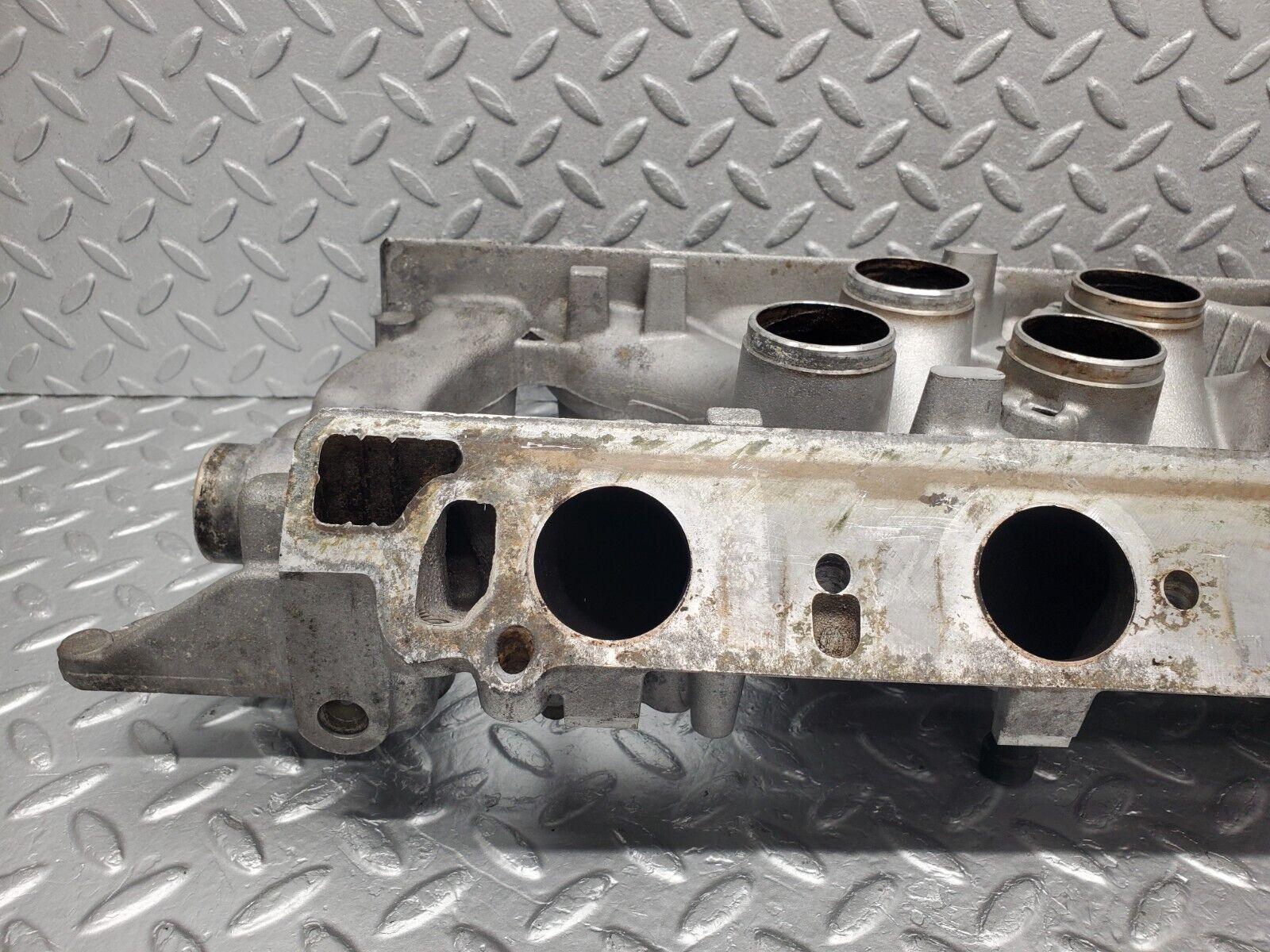 46091 Mercedes-Benz W126 420SE Air Intake Manifold 1161416501