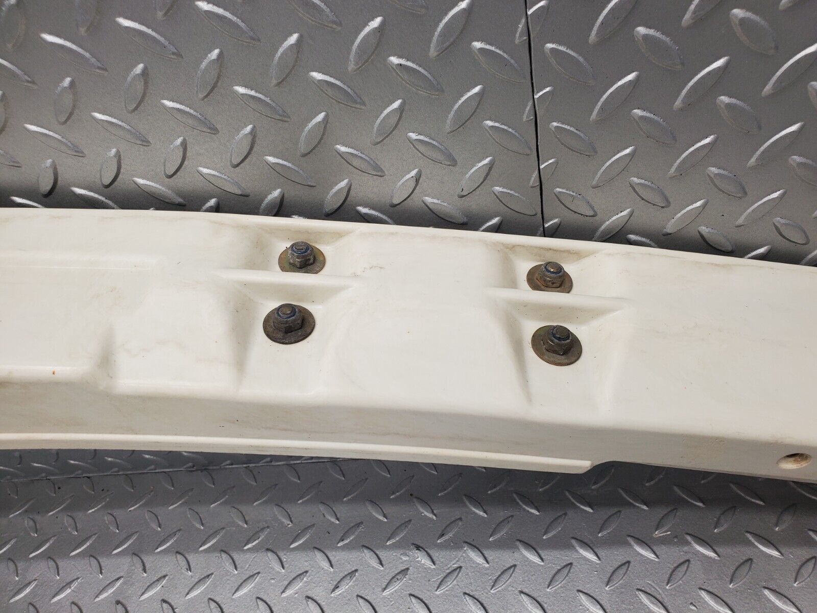 46098 Mercedes-Benz W126 420SE Front Bumper Bracket Reinforcement 1268850801