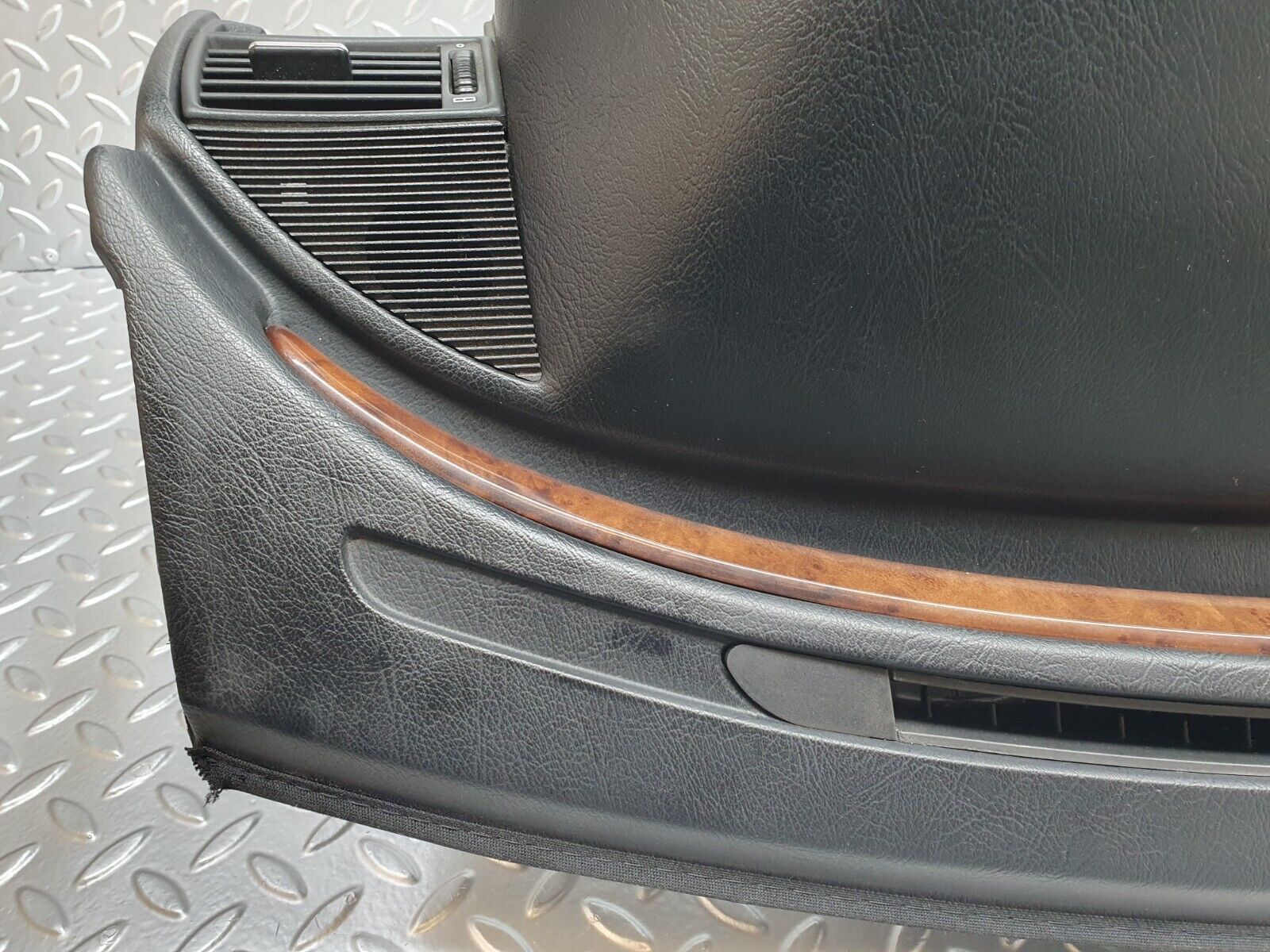 41837 Mercedes-Benz W202 C200 Dashboard Black