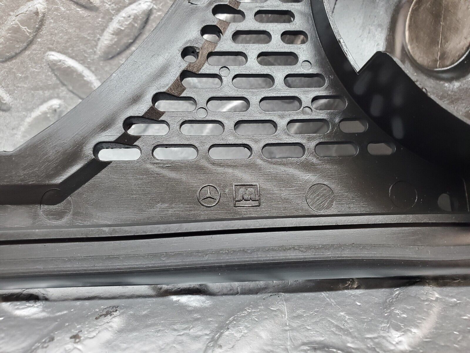 45161 Mercedes-Benz R129 300SL Coupe Windscreen Wiper Motor Cover Panel