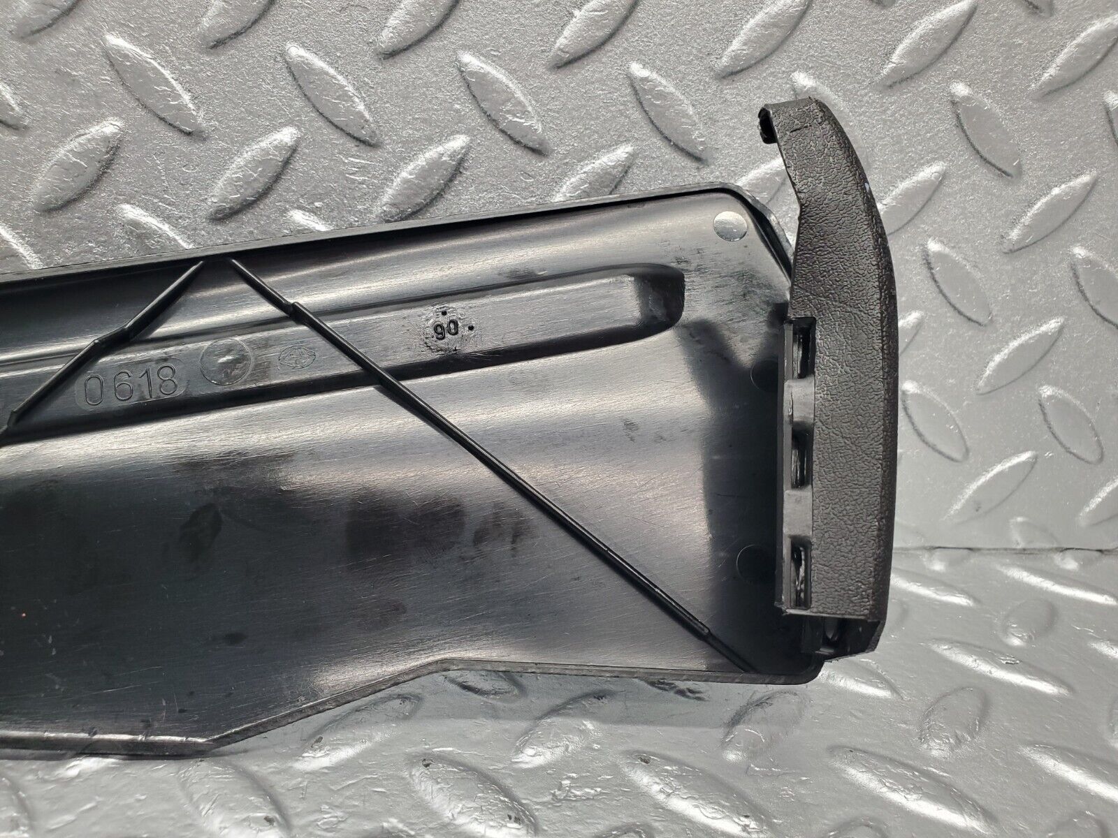 46619 Mercedes-Benz C123 280CE Coupe Front Right Seat Cover Trim Black 1239100618