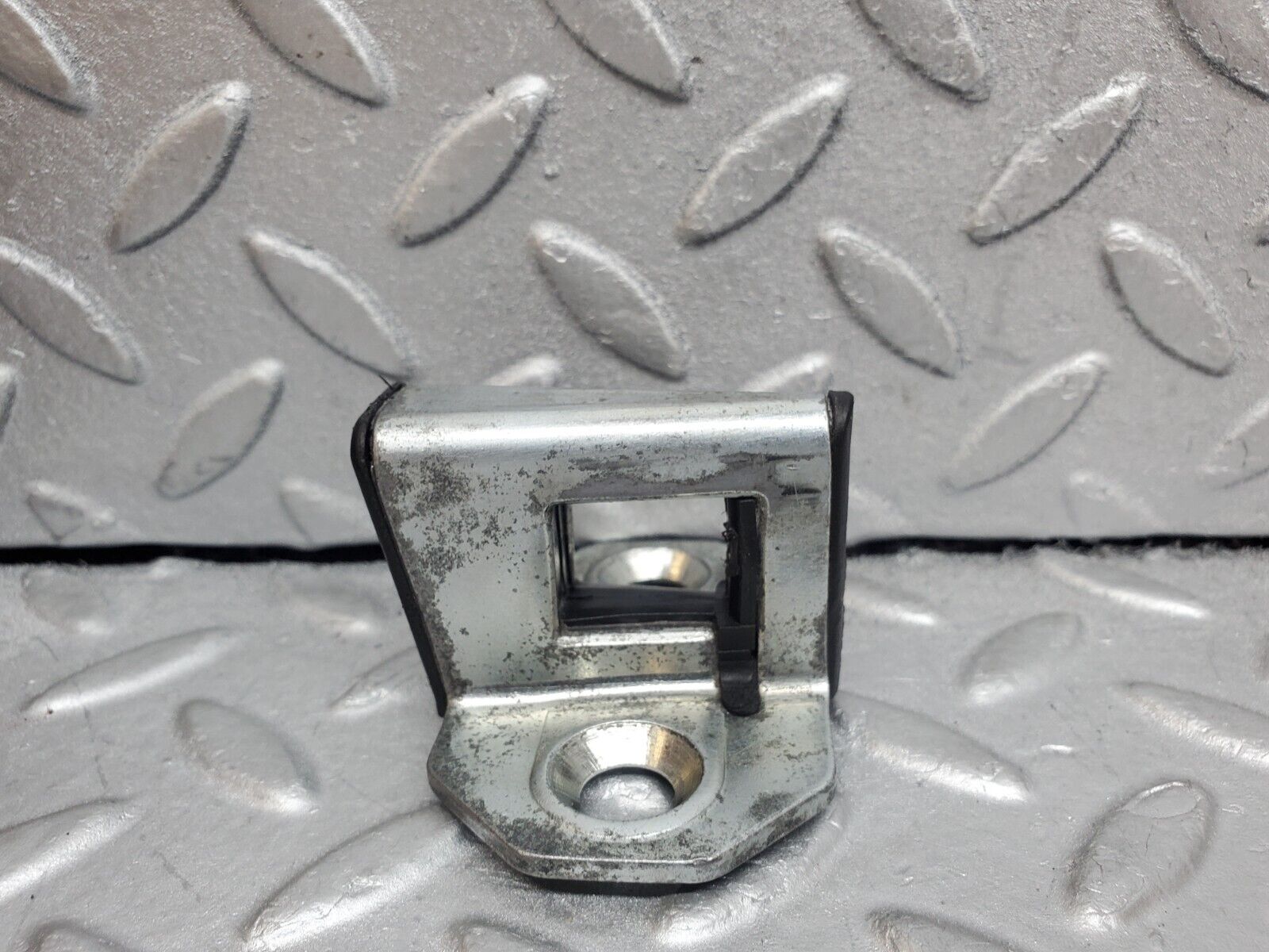 44789 Mercedes-Benz W124 220E Door Lock Latch