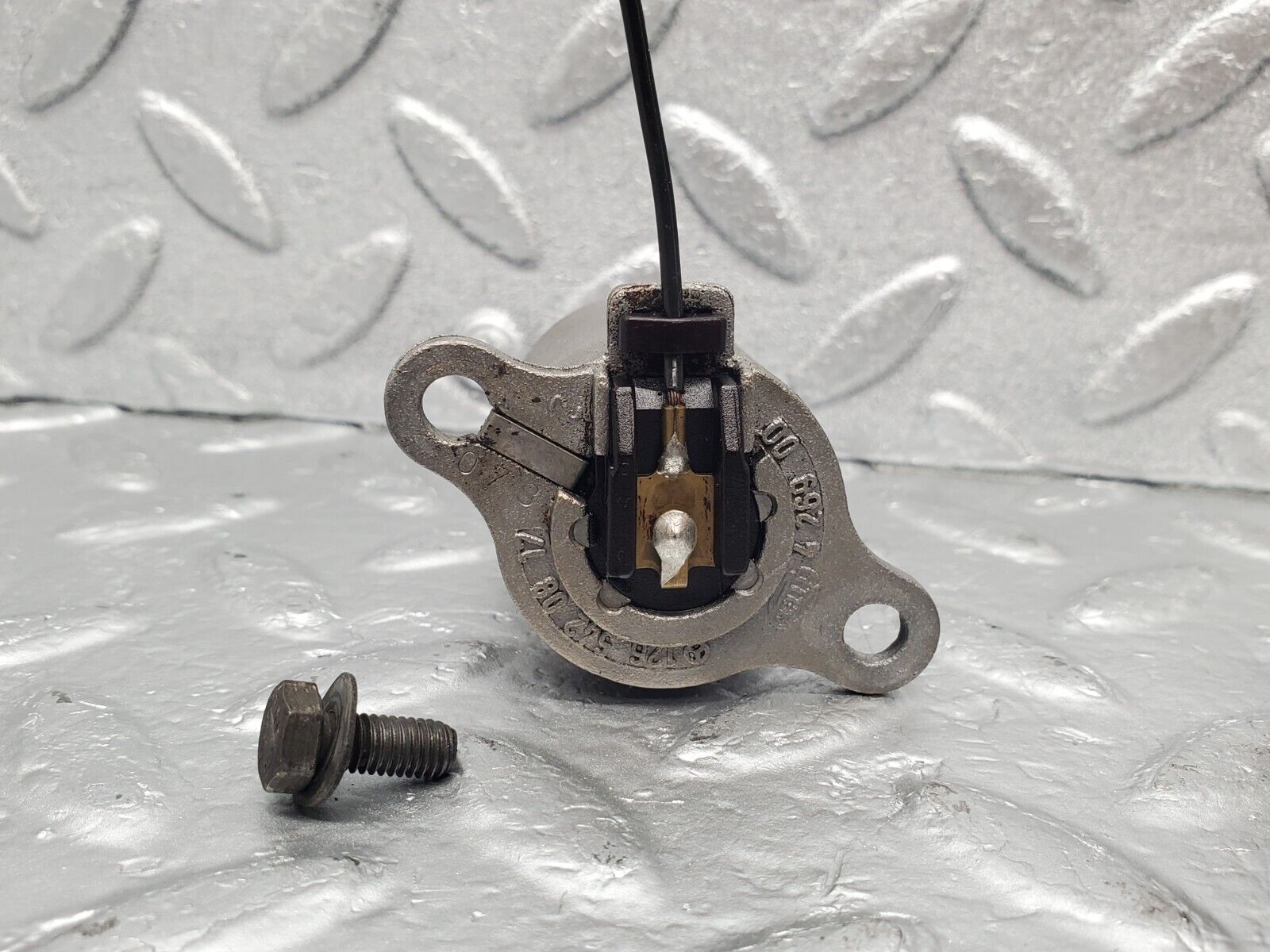 46276 Mercedes-Benz W126 420SE Oil Level Sensor Hella 1265420817