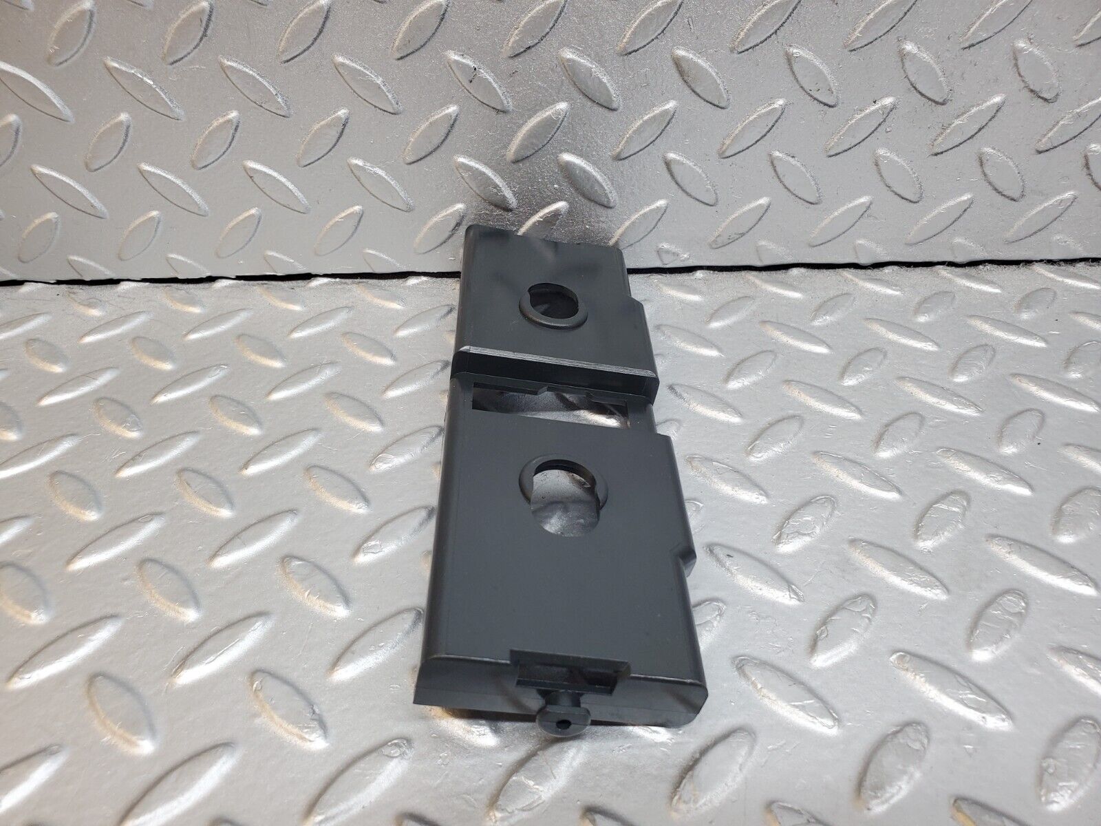 44729 Mercedes-Benz W124 220E Heating Regulator Holder 1248330214