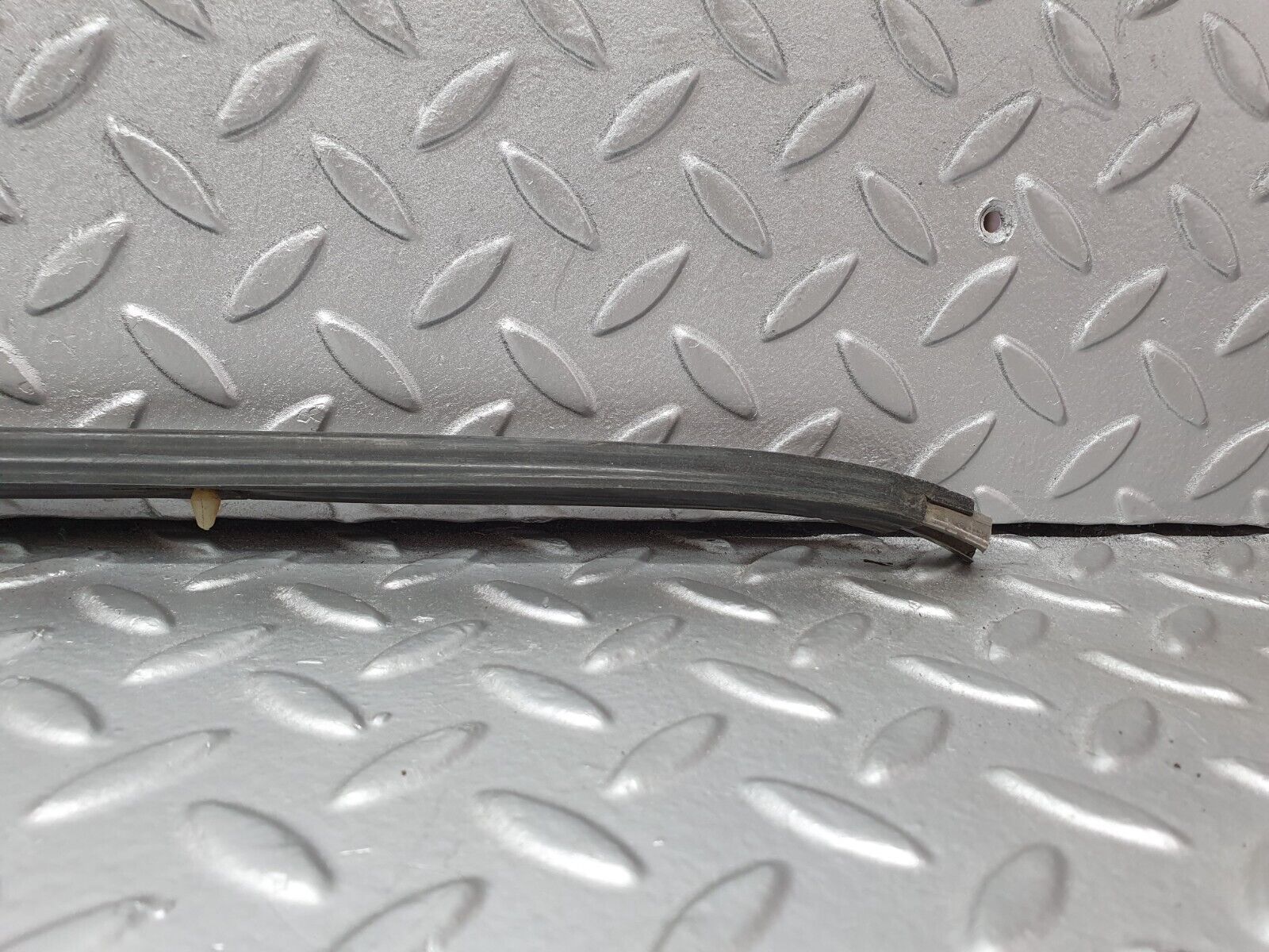 43462 Mercedes-Benz W108 280SE Rear Left Fender Wing Centre Moulding Trim