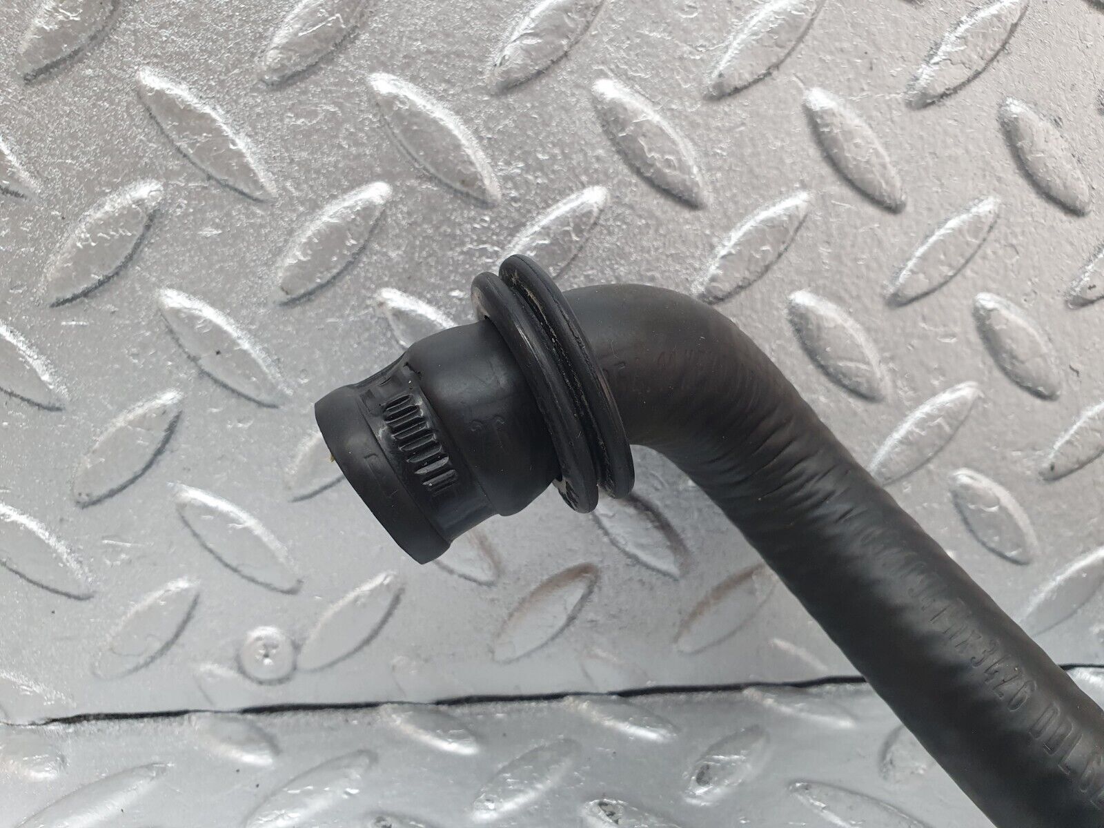 43682 Mercedes-Benz C126 380SEC Coupe Heater Hose Pipe 1268321094