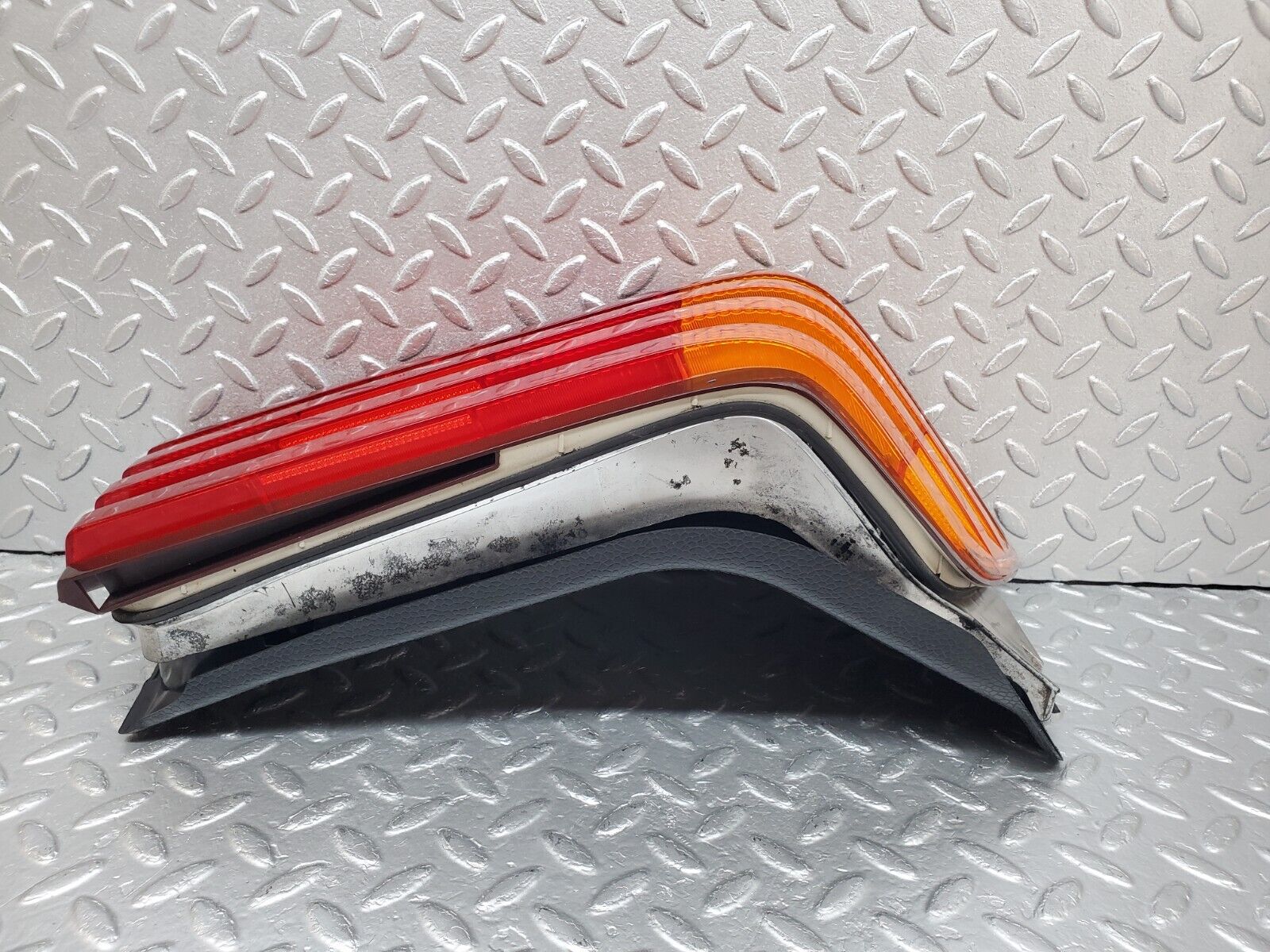 45040 Mercedes-Benz R129 300SL Coupe Tail Light Left Side