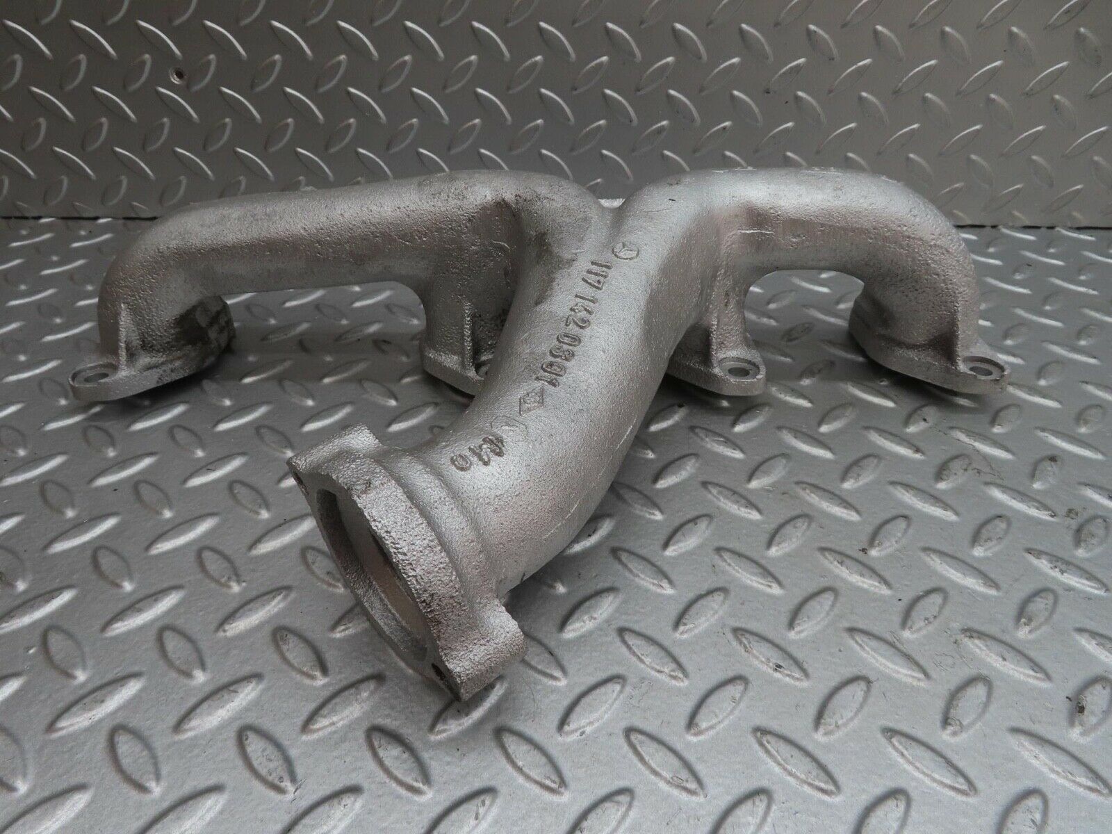 13803 Mercedes-Benz R107 450SL Exhaust Manifold Right 1171420301