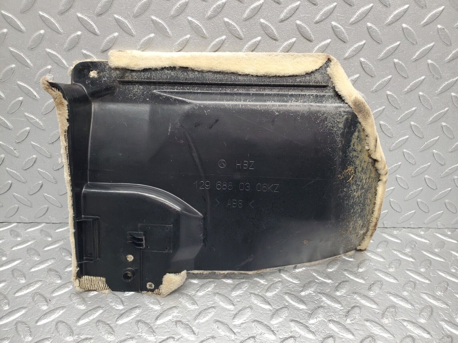 46850 Mercedes-Benz R129 320SL Coupe Kick Panel Left Side Beige 1296880306