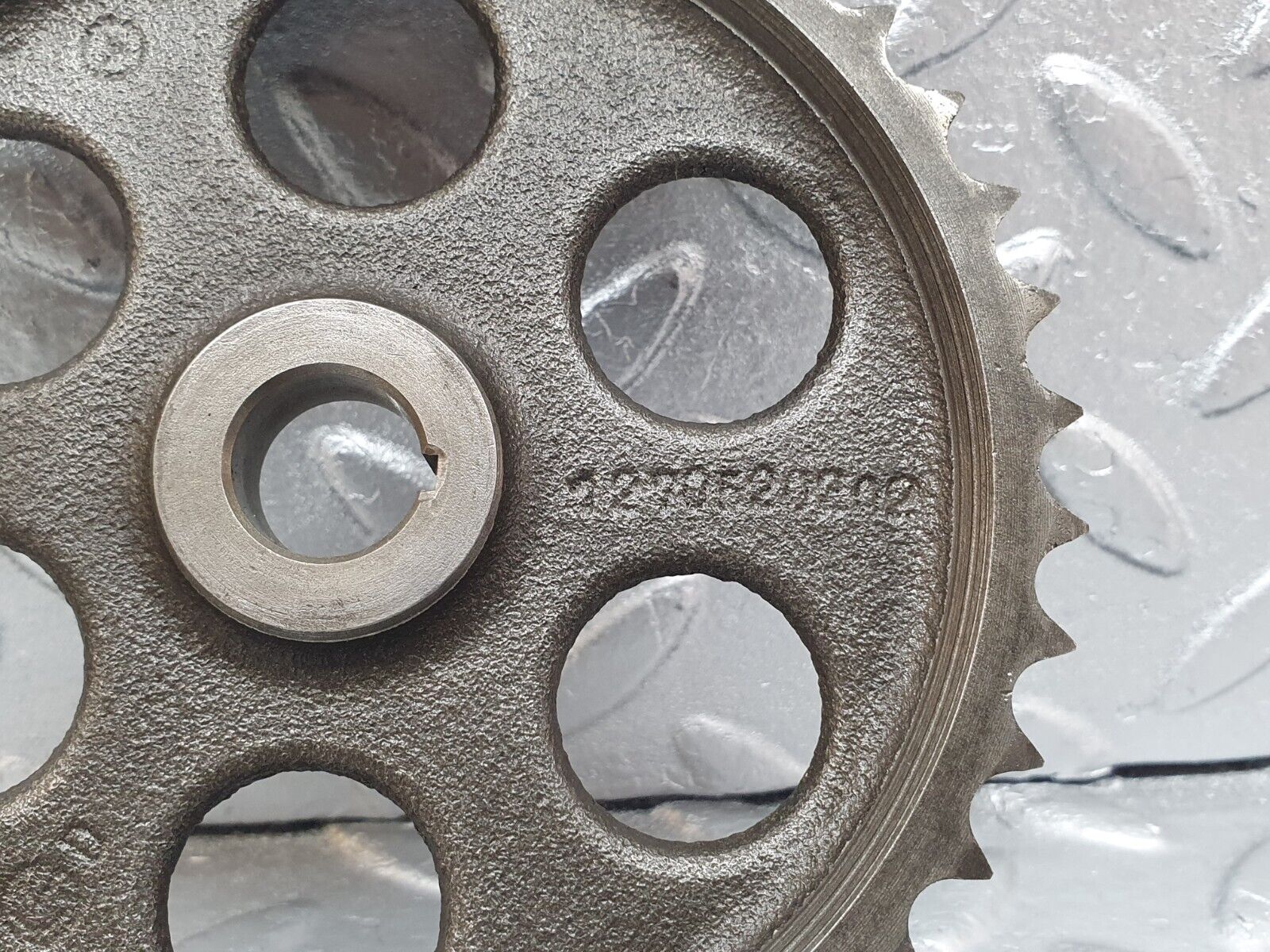 43291 Mercedes-Benz W108 280SE Intermediate Gear Sprocket 1270520202