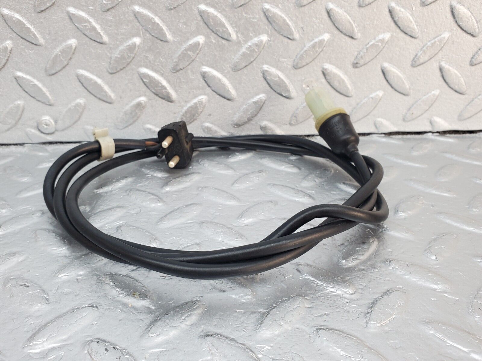 45757 Mercedes-Benz W126 420SE Wing Indicator Cable Wire 1249971881