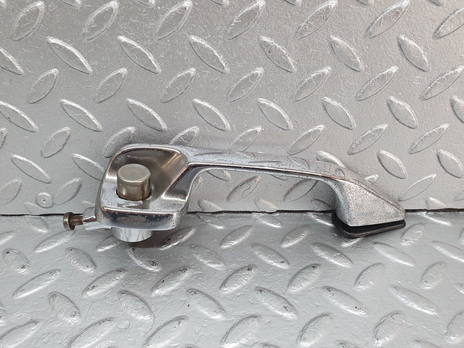 43161 Mercedes-Benz W108 280SE Rear Right Door Exterior Handle 1087661005 1087661202