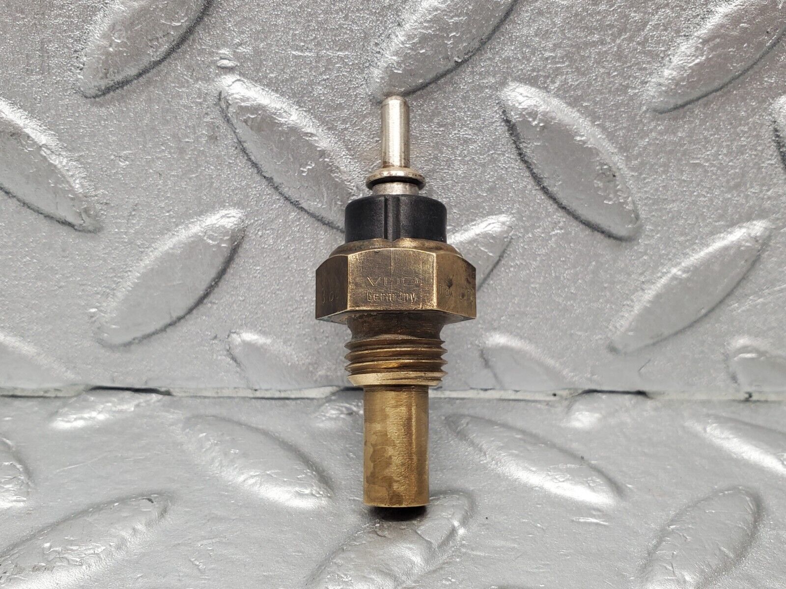 46046 Mercedes-Benz W126 420SE Coolant Temperature Sensor VDO 0055421017