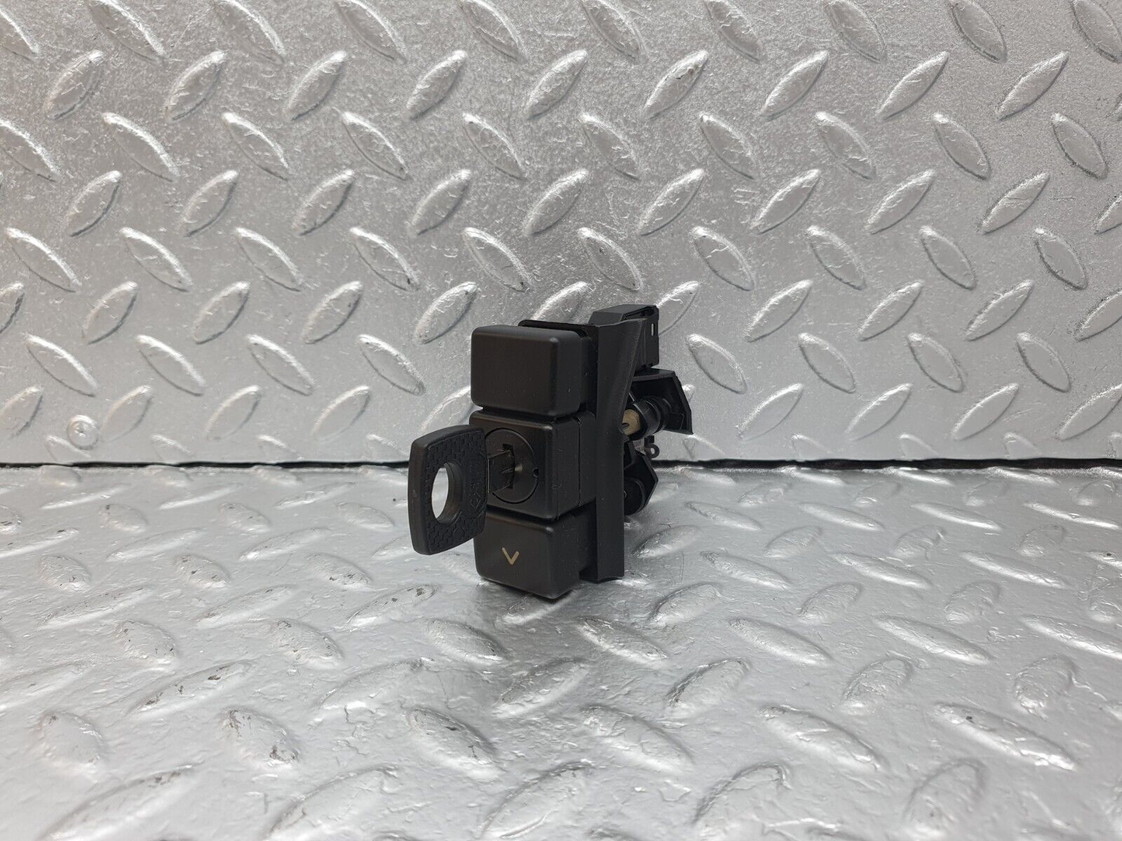 42574 Mercedes-Benz R129 320SL Coupe Glove Box Lock With Key 1298206810