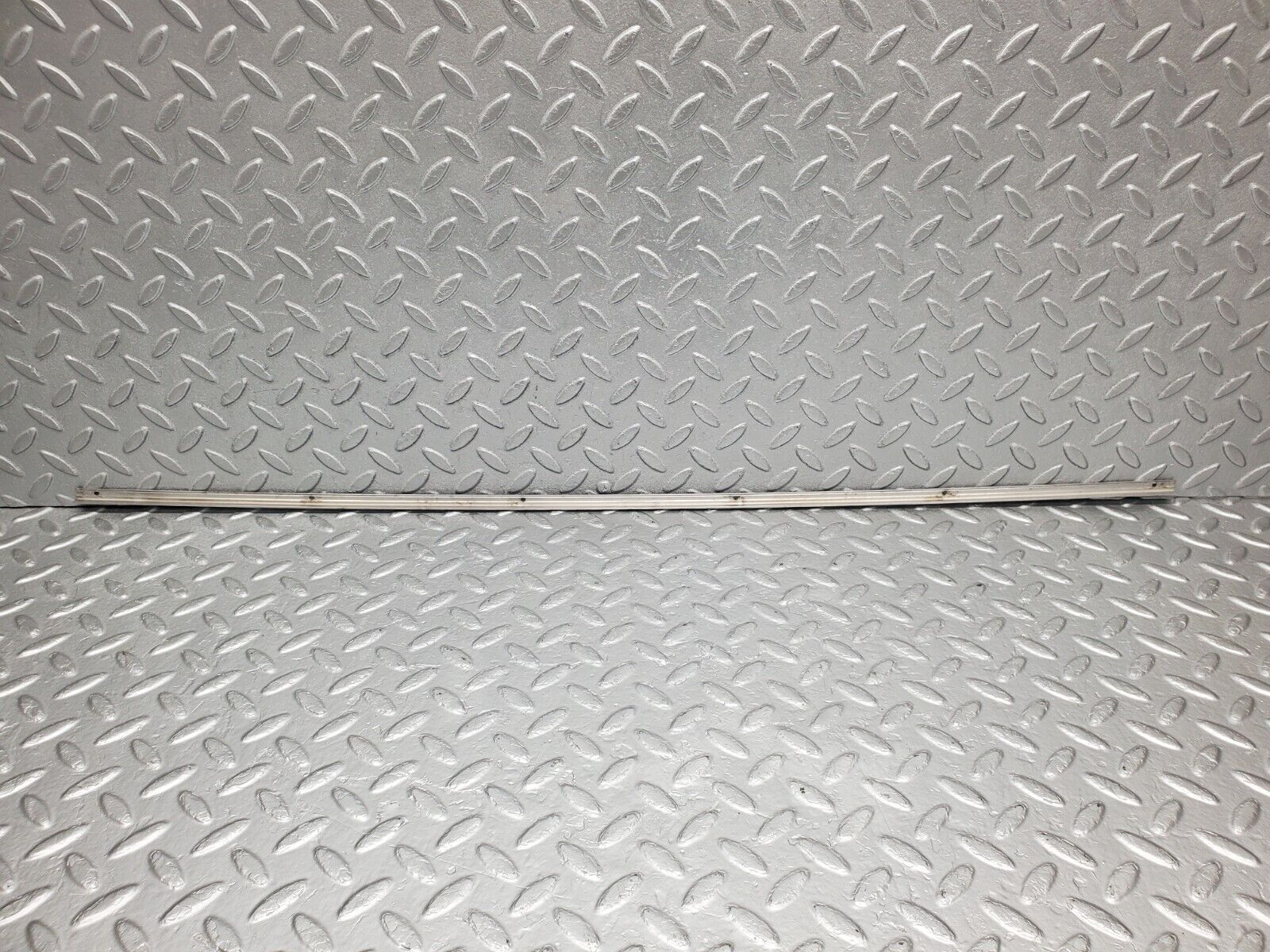 46572 Mercedes-Benz C123 280CE Coupe Sunroof Chrome Trim