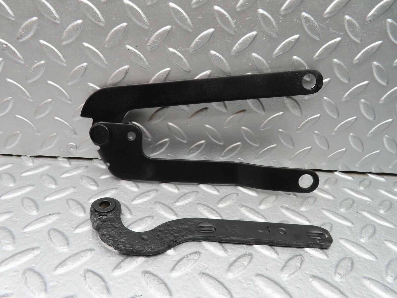 20618 Mercedes-Benz R107 450SL Bonnet Hinge Left Side